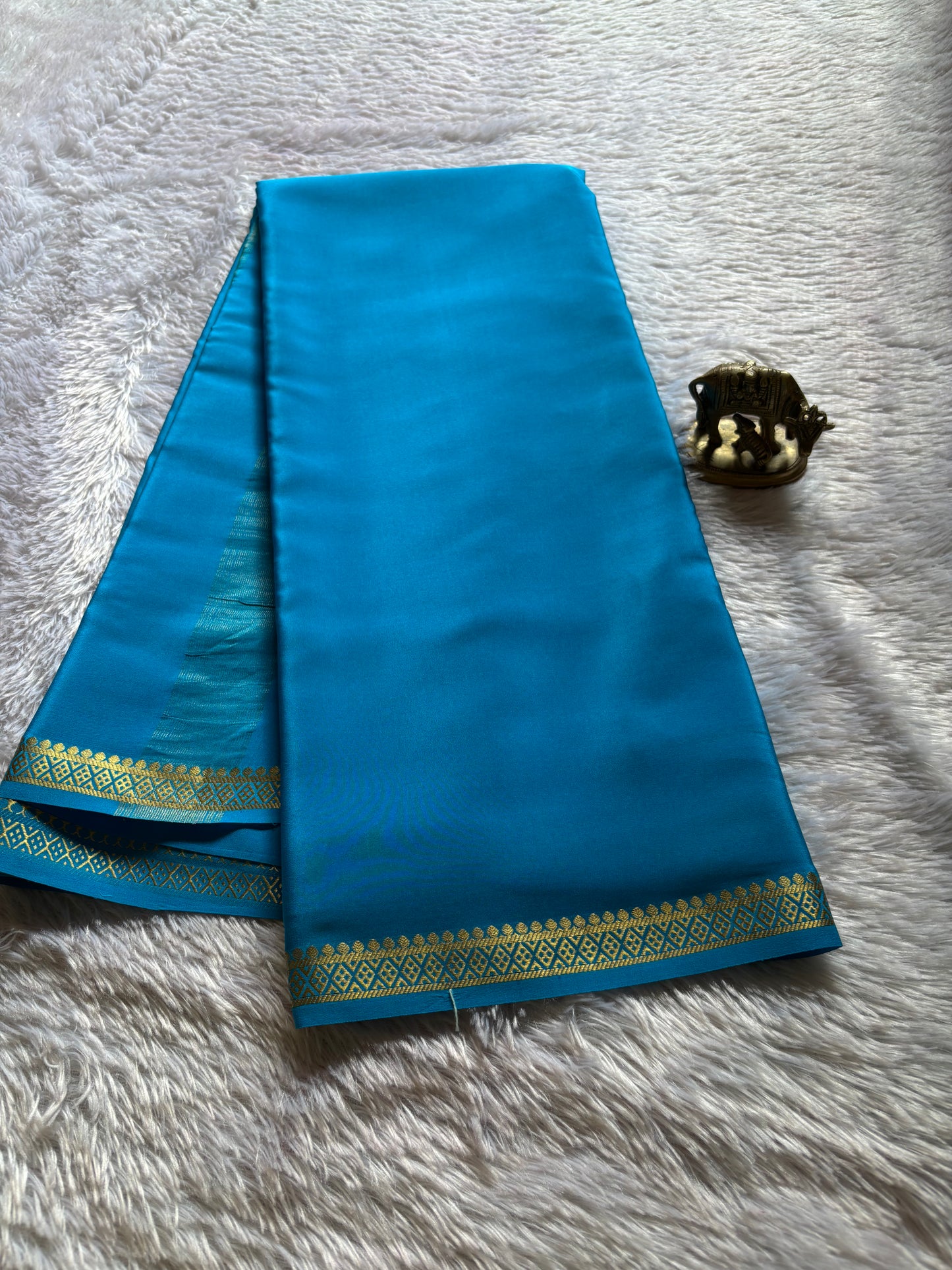 Nikhila : Solid Ananda blue