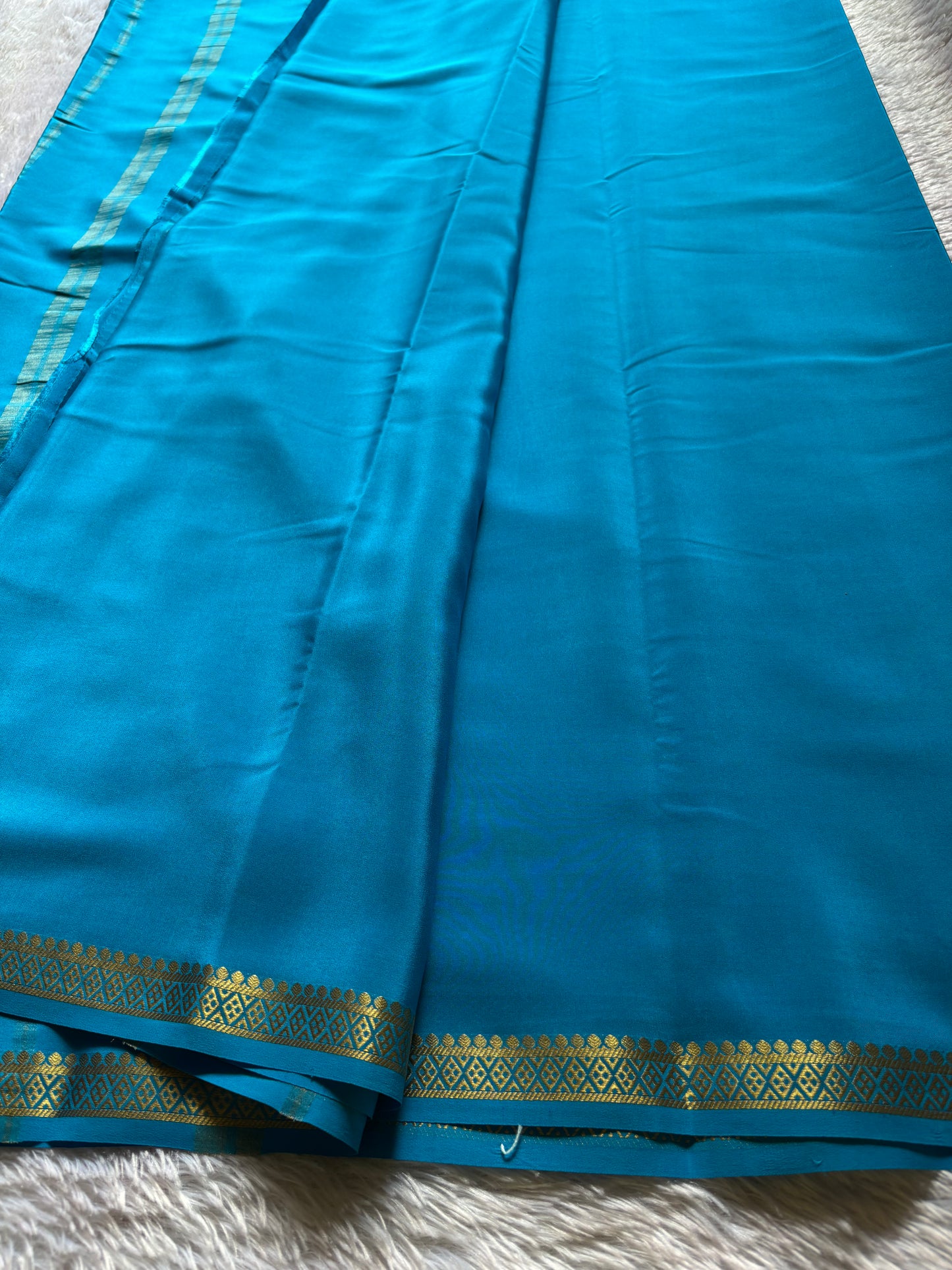 Nikhila : Solid Ananda blue