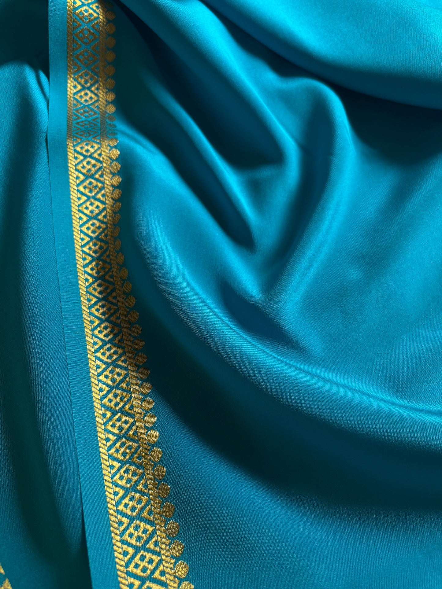 Niknila : Solid Light ananda blue