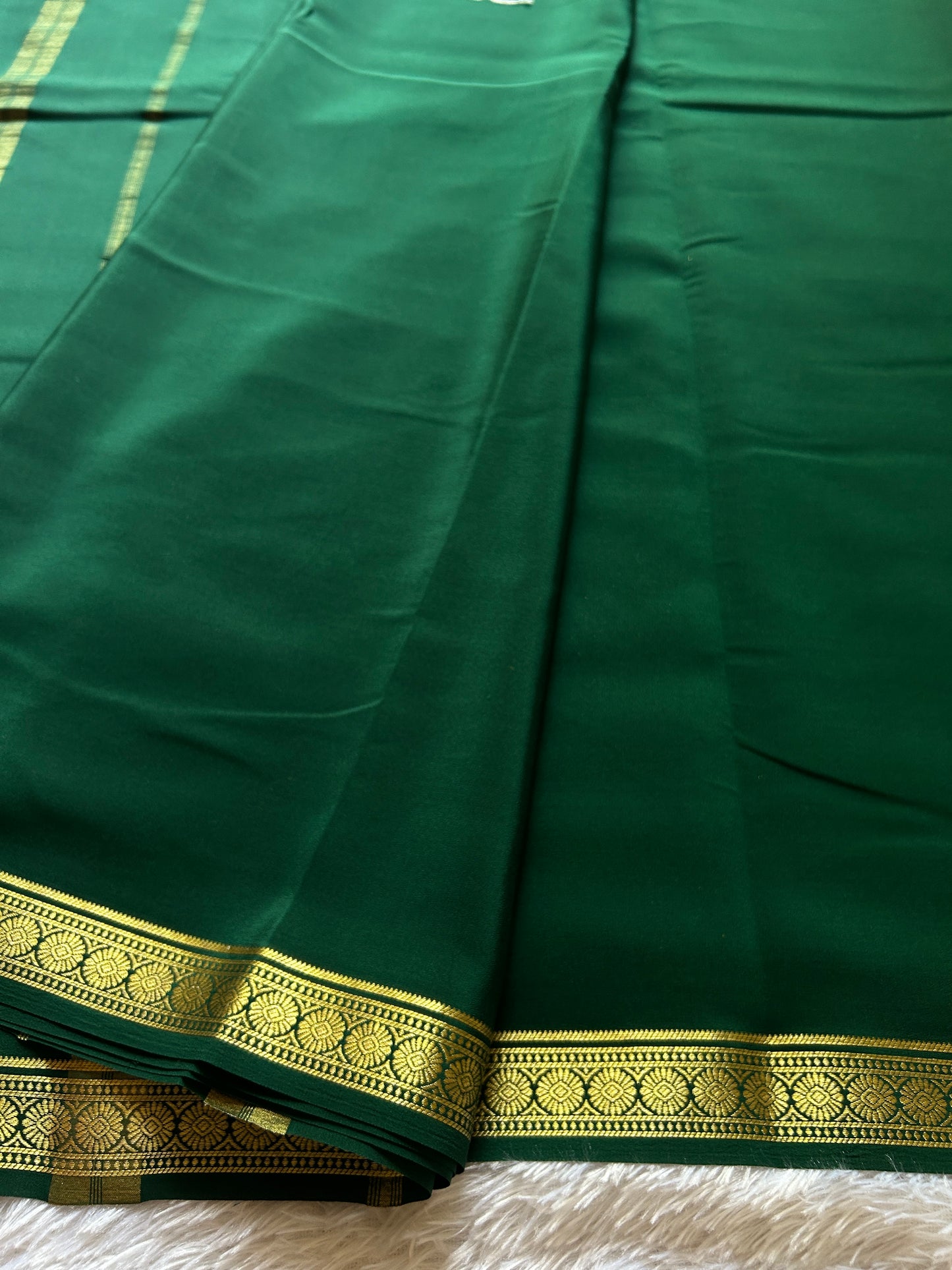 Parijata : Solid Dark green