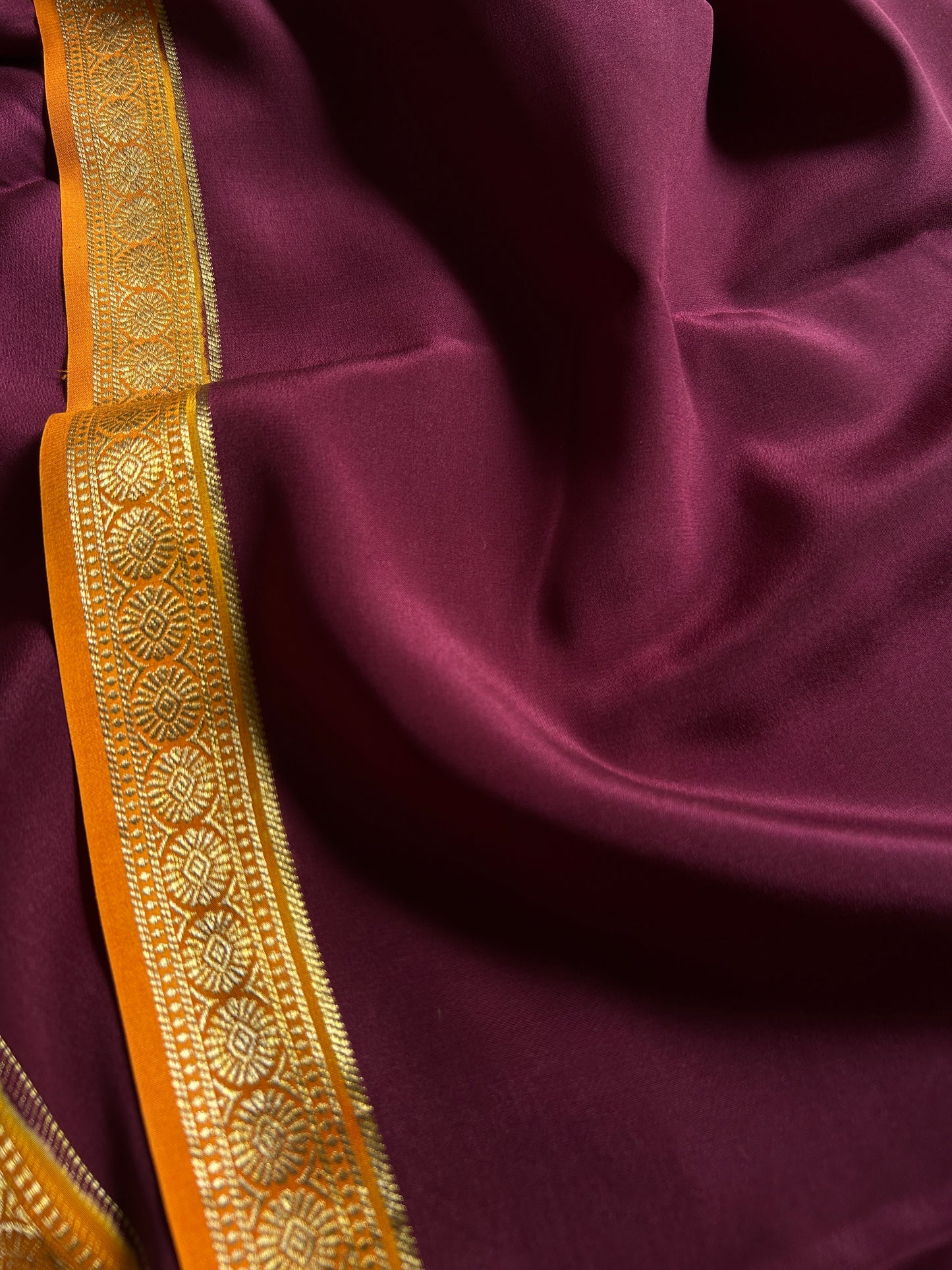 Parijata (2D) : Maroon-light orange