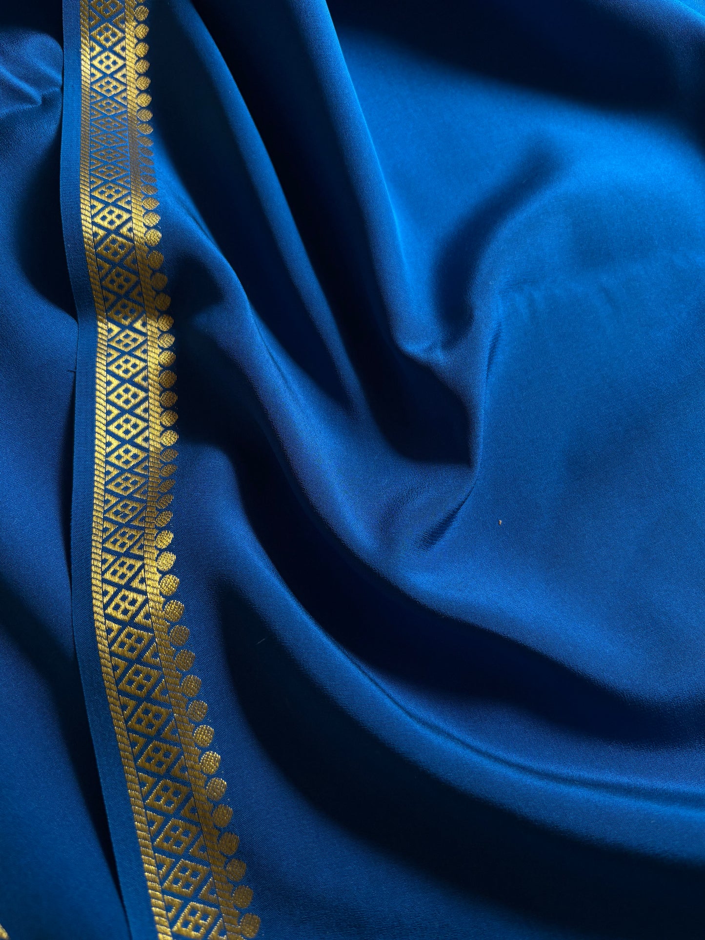 Nikhila : Solid Dark blue