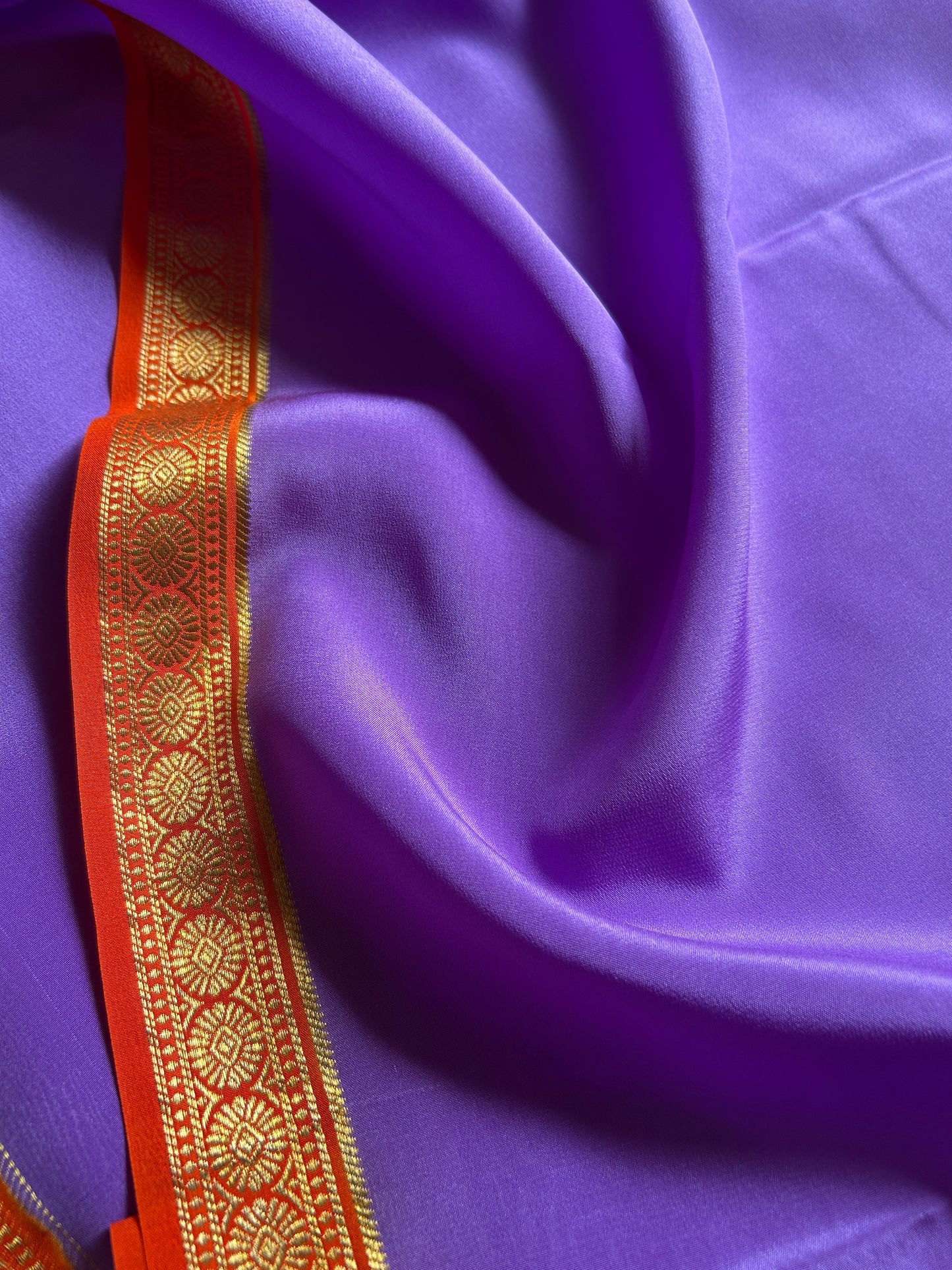 Parijata (2D) : Dark lavender-orange