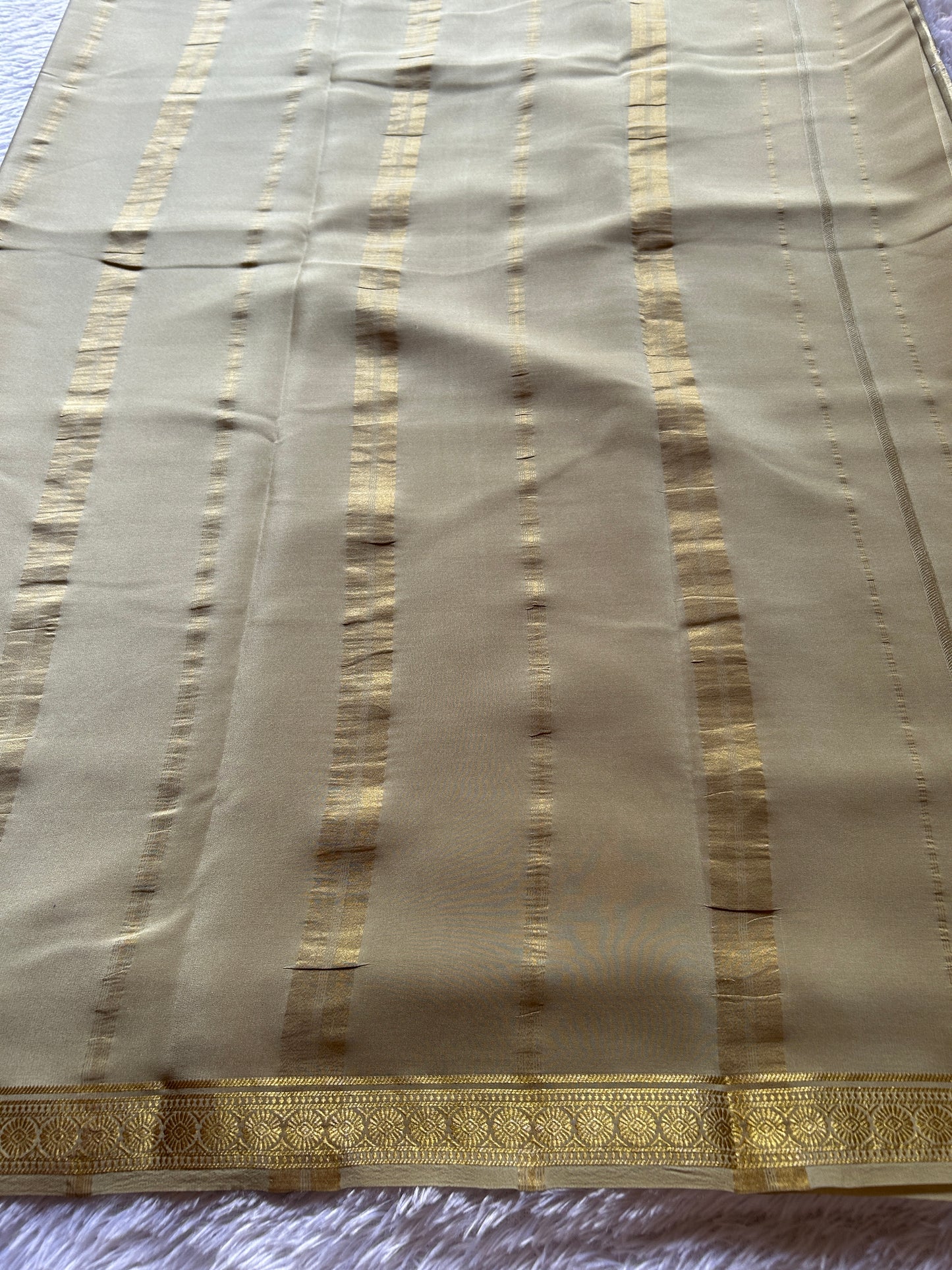 Parijata : Solid Light beige