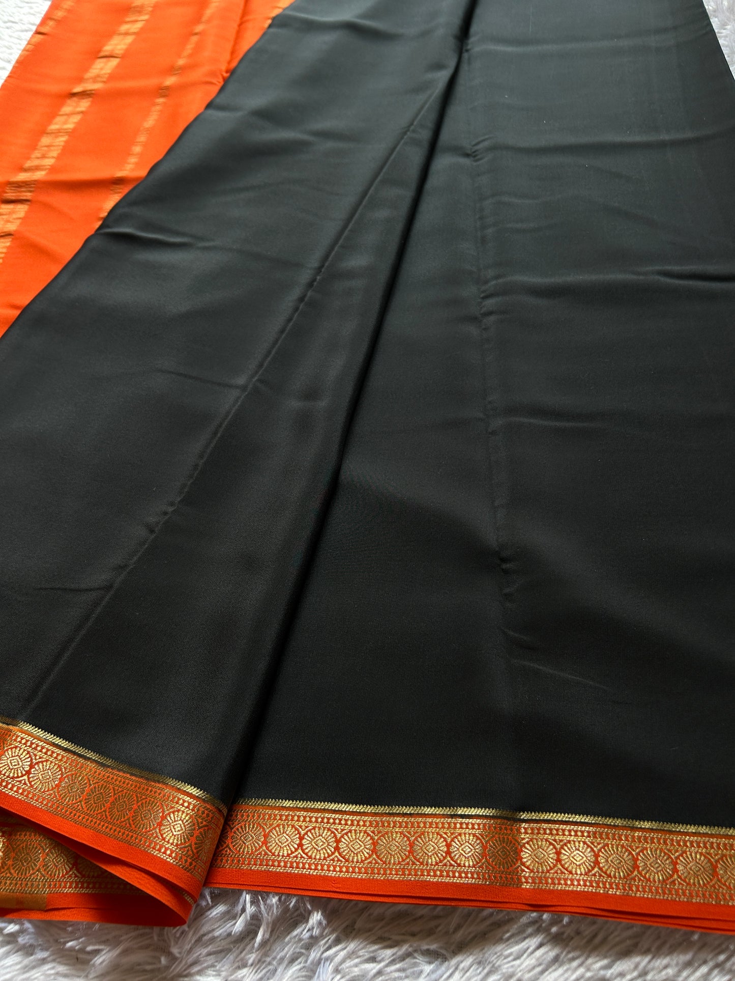 Parijata (2D) : Black-orange