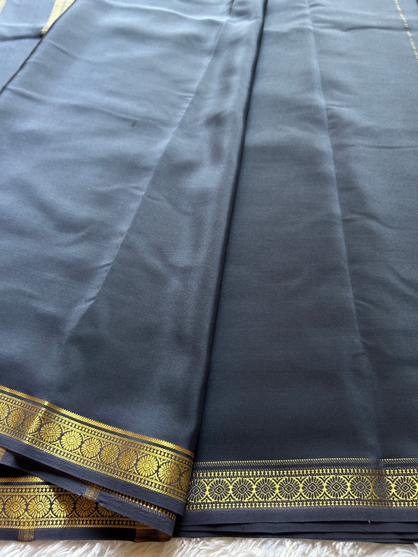 Parijata : Solid Steel grey