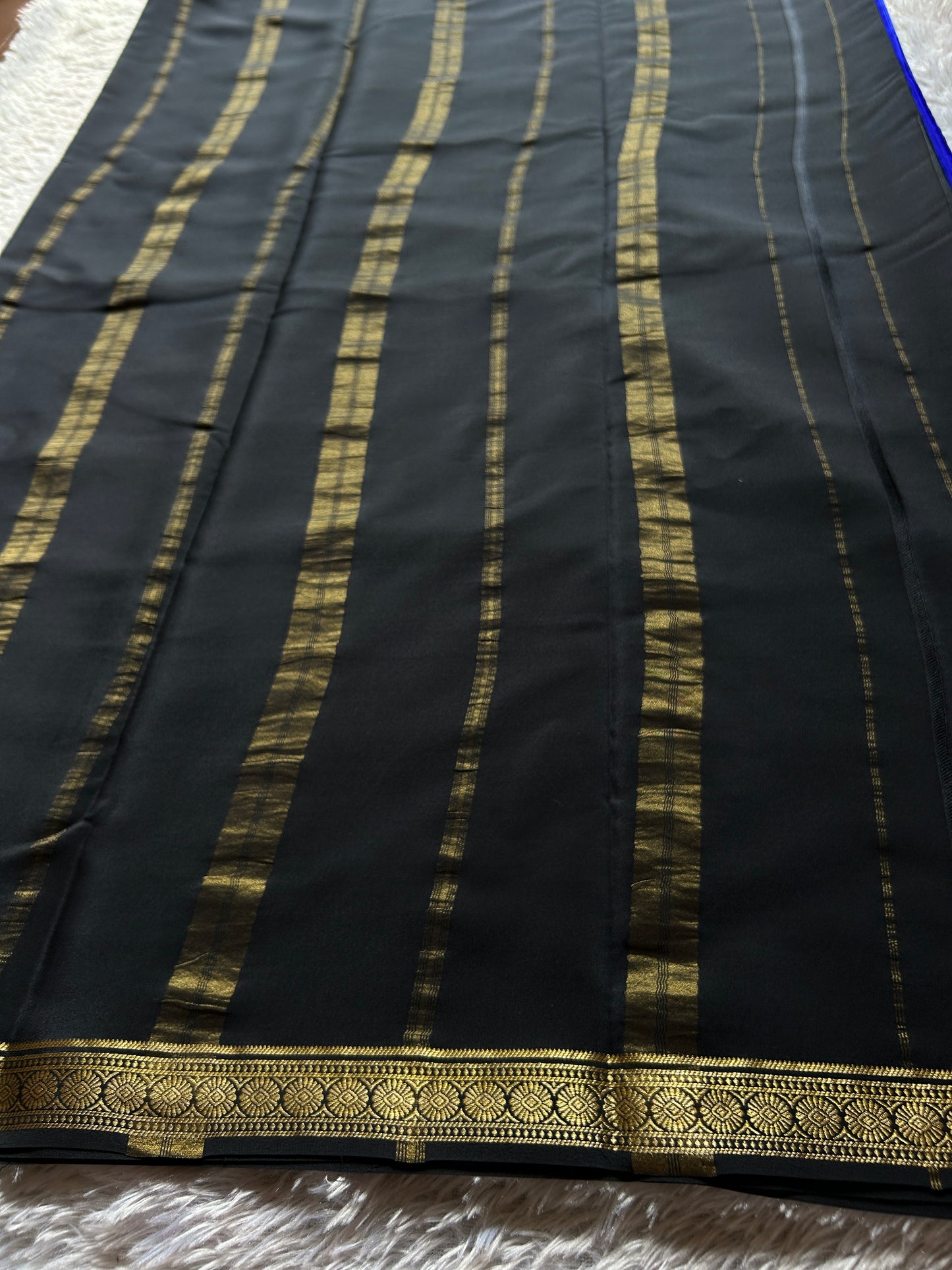 Parijata (2D) : Royal blue-black