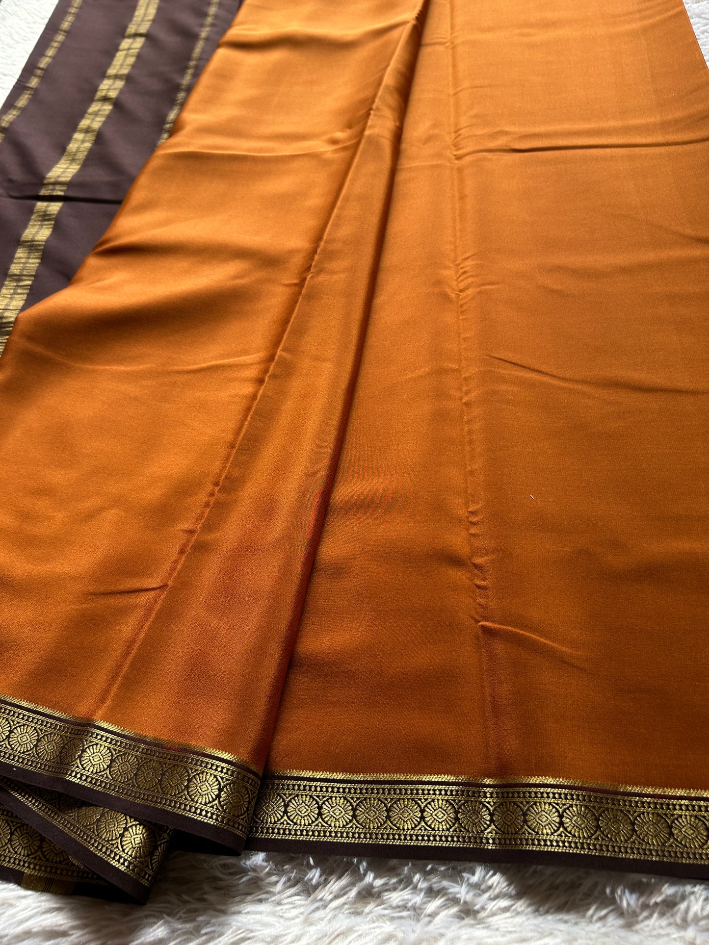 Parijata (2D) : Burnt orange-chocolate brown
