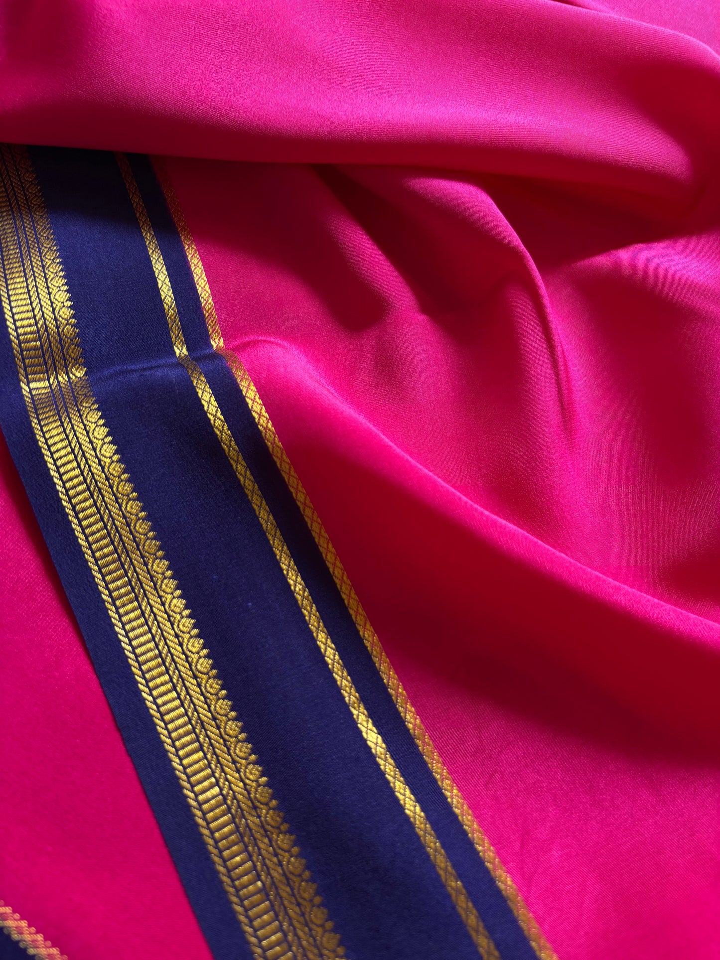 Sumathi (2D) : Hot pink-navy blue