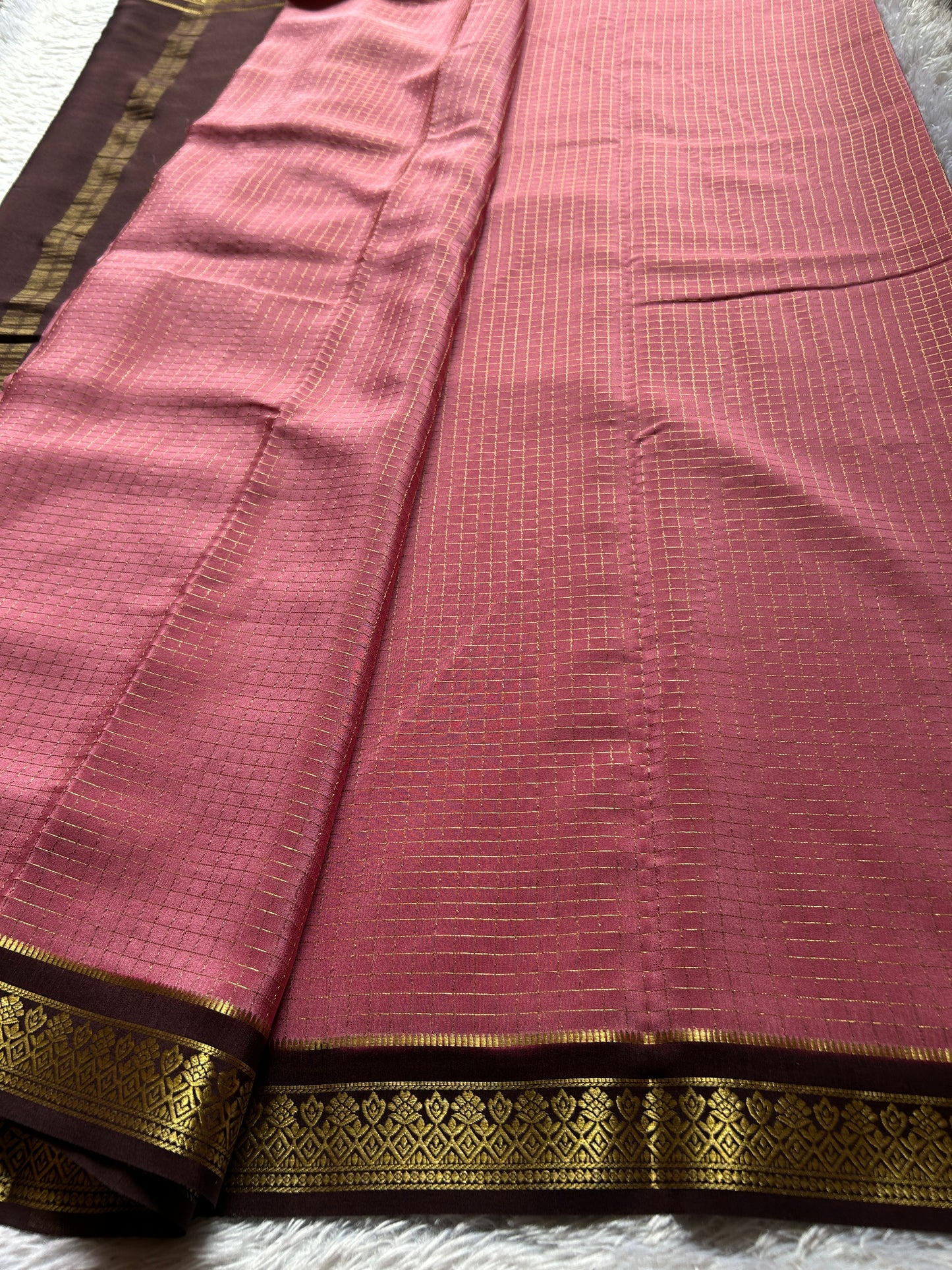 Vishakha (2D) : Blush pink-chocolate brown