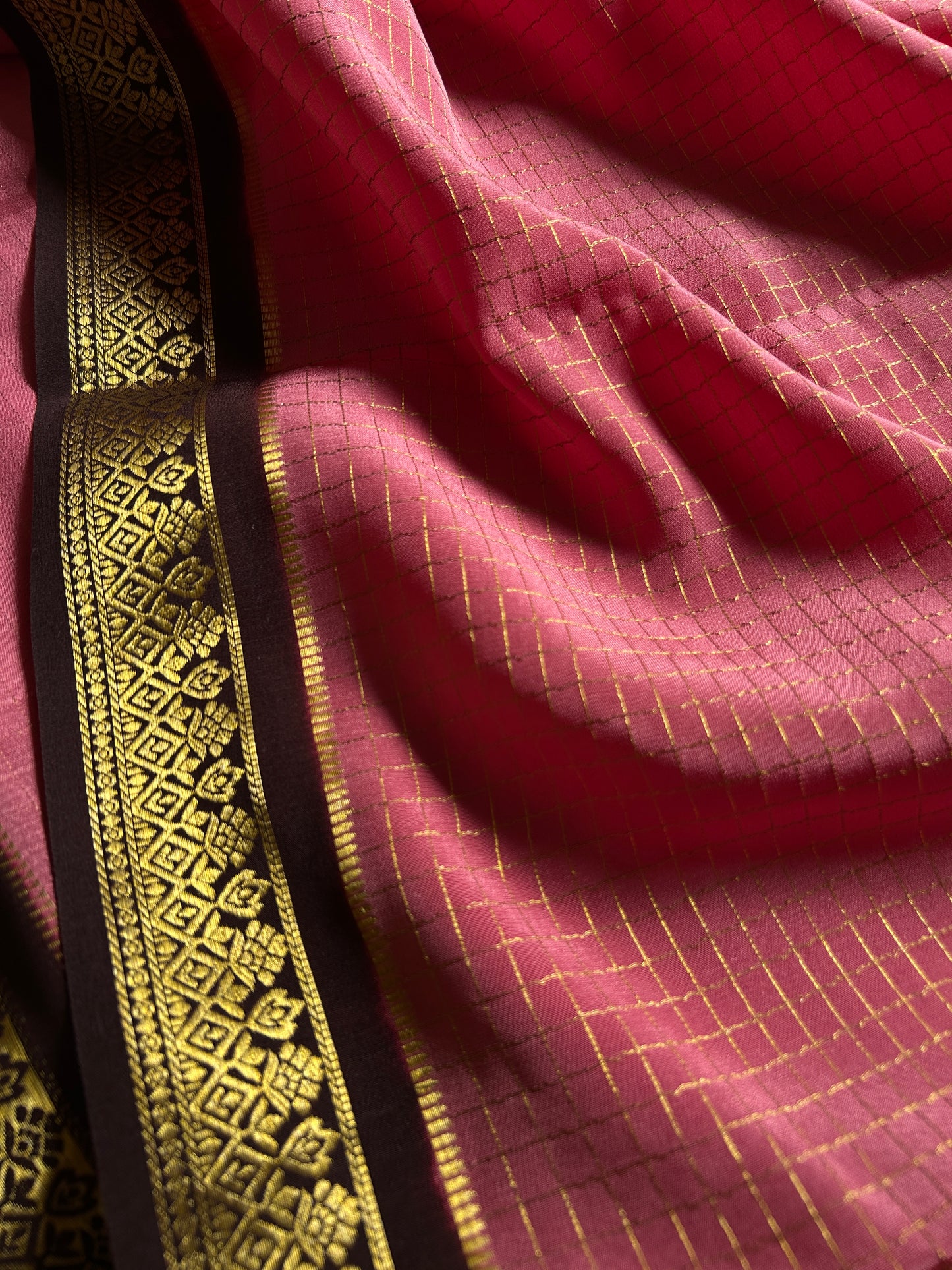 Vishakha (2D) : Blush pink-chocolate brown