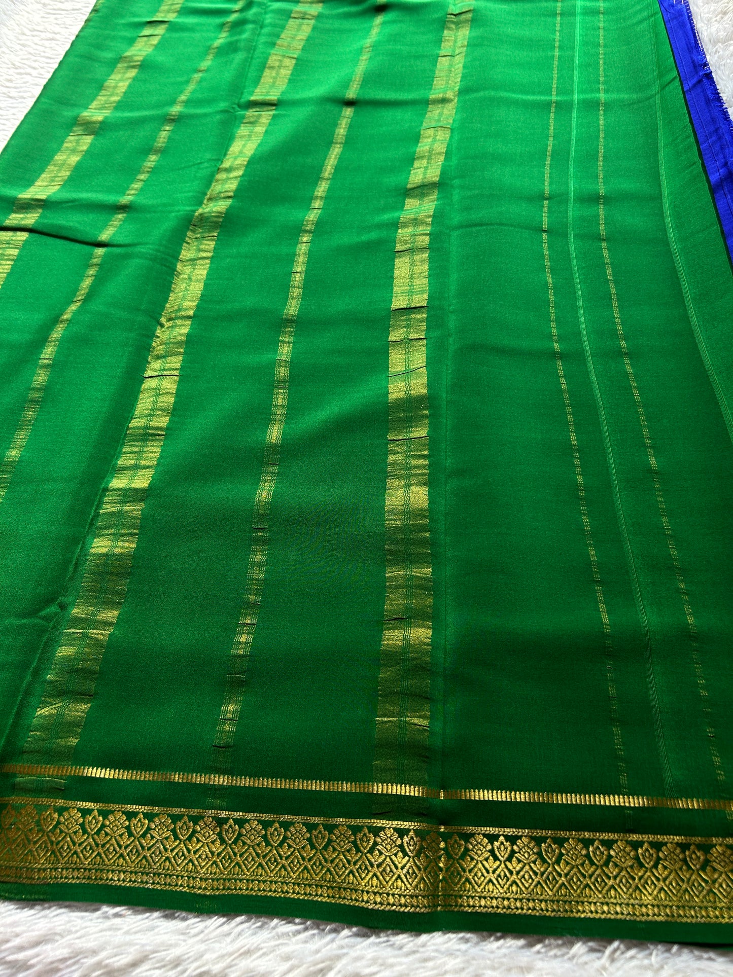 Vishakha (2D) : Royal blue-bottle green