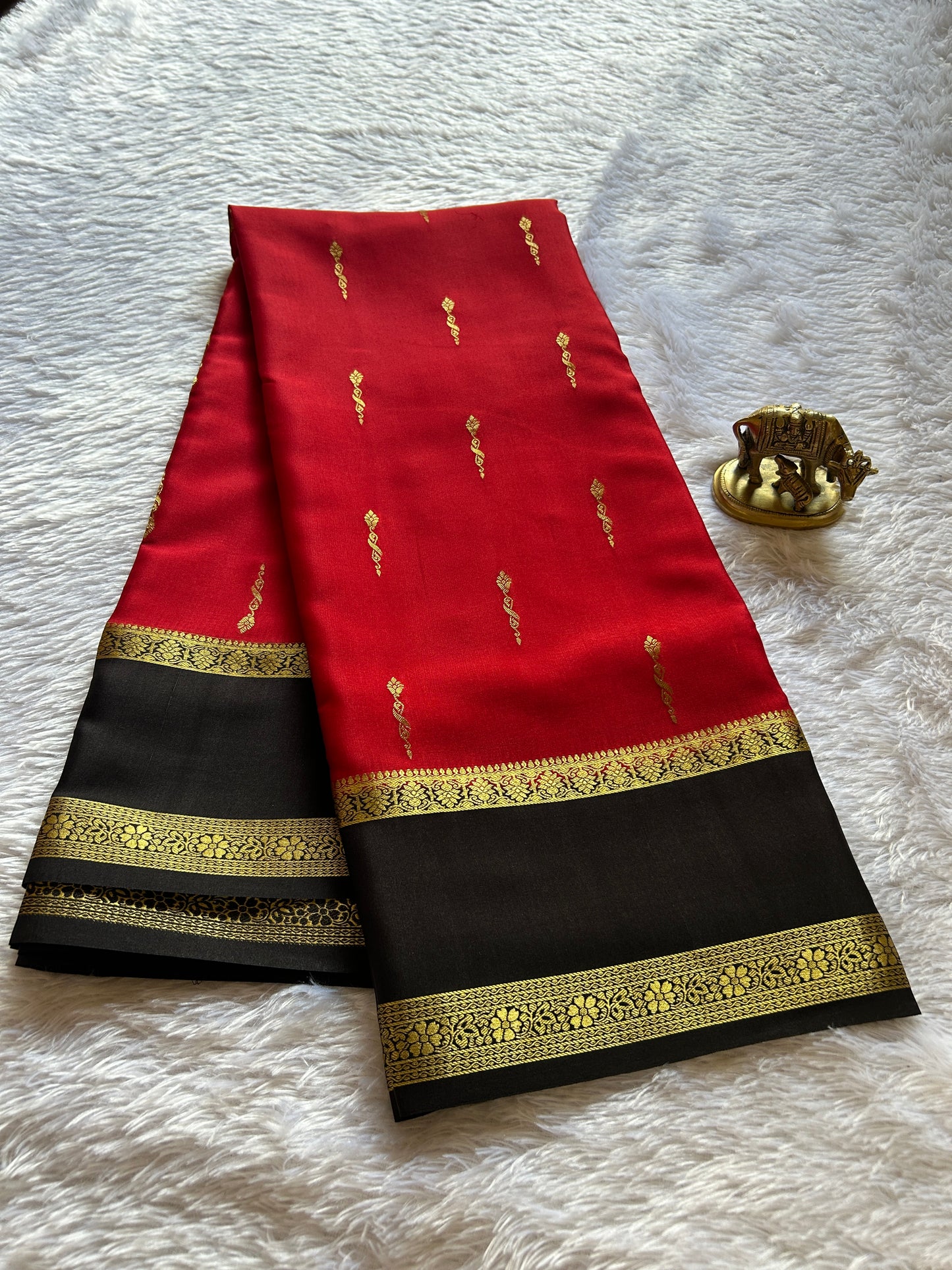 Jayashri (2D) : Red-black