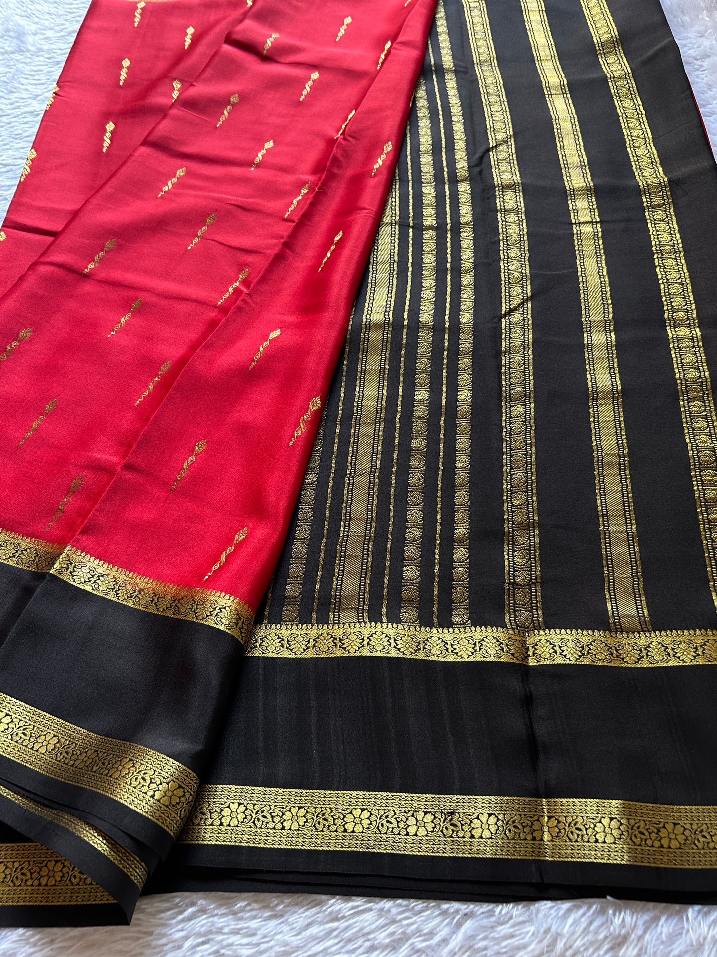 Jayashri (2D) : Red-black