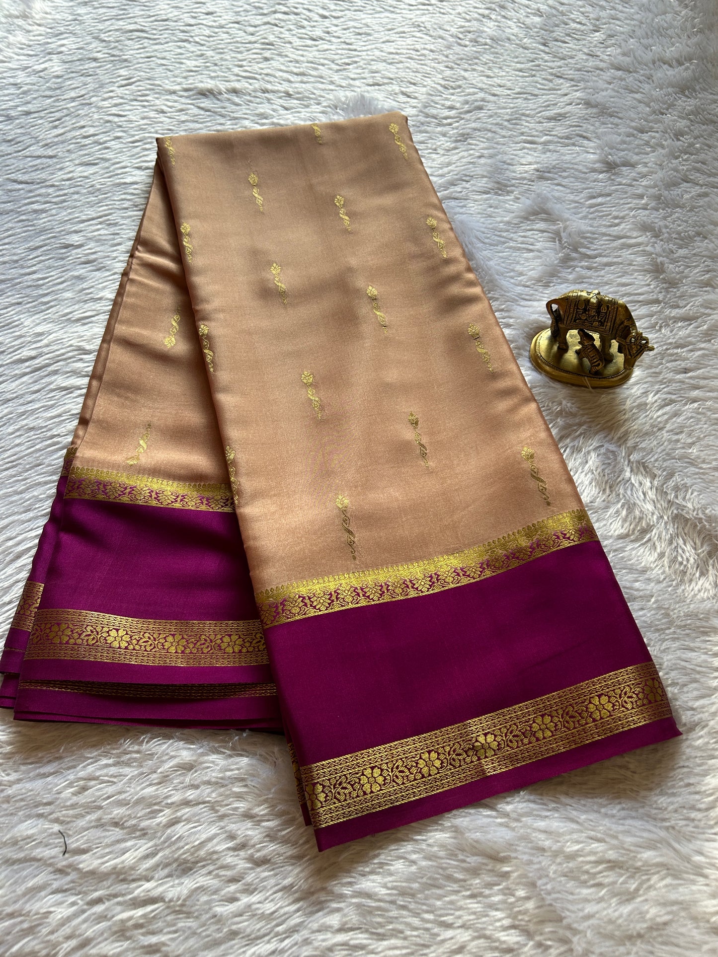 Jayashri (2D) : Beige-magenta