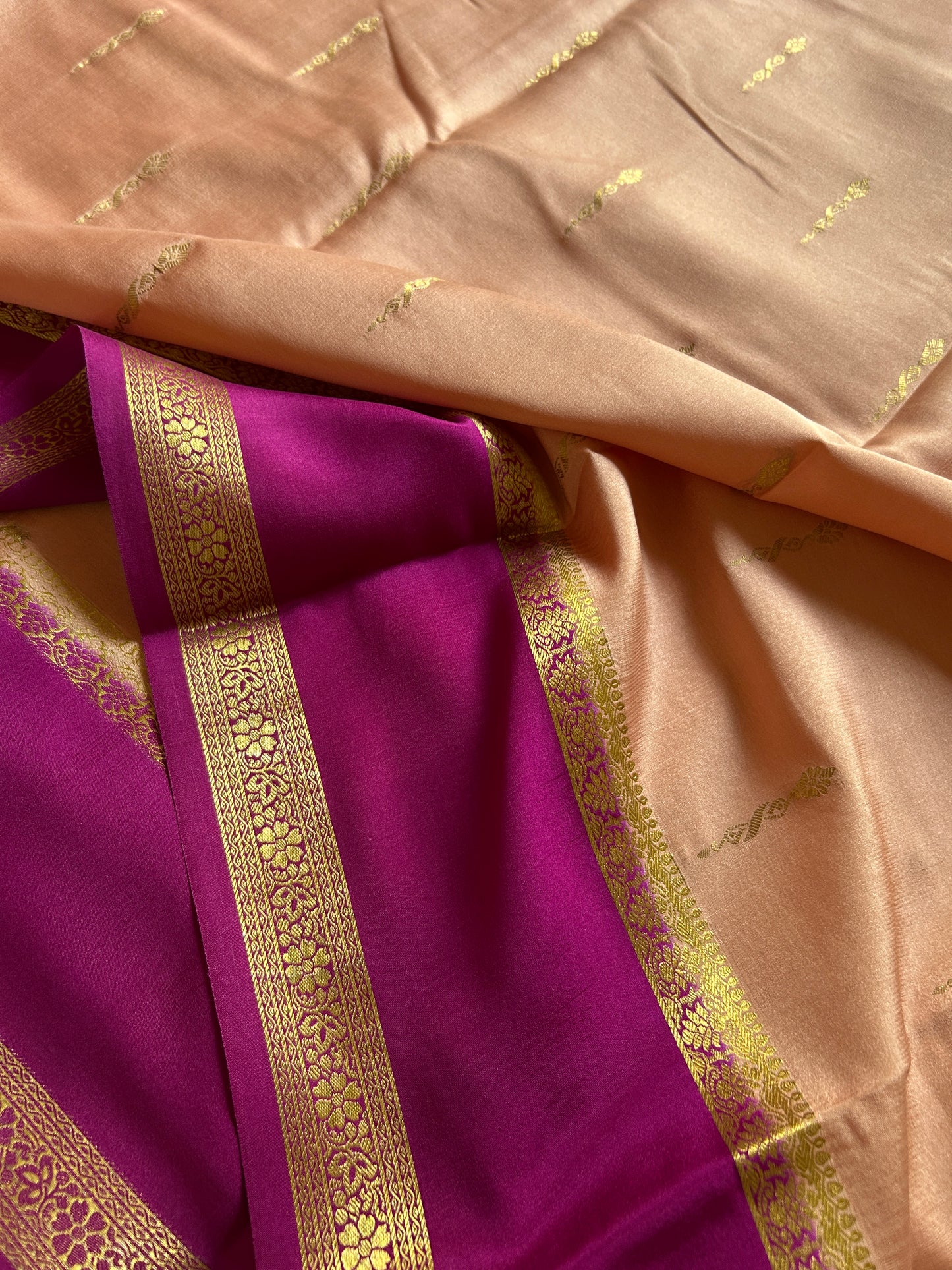 Jayashri (2D) : Beige-magenta