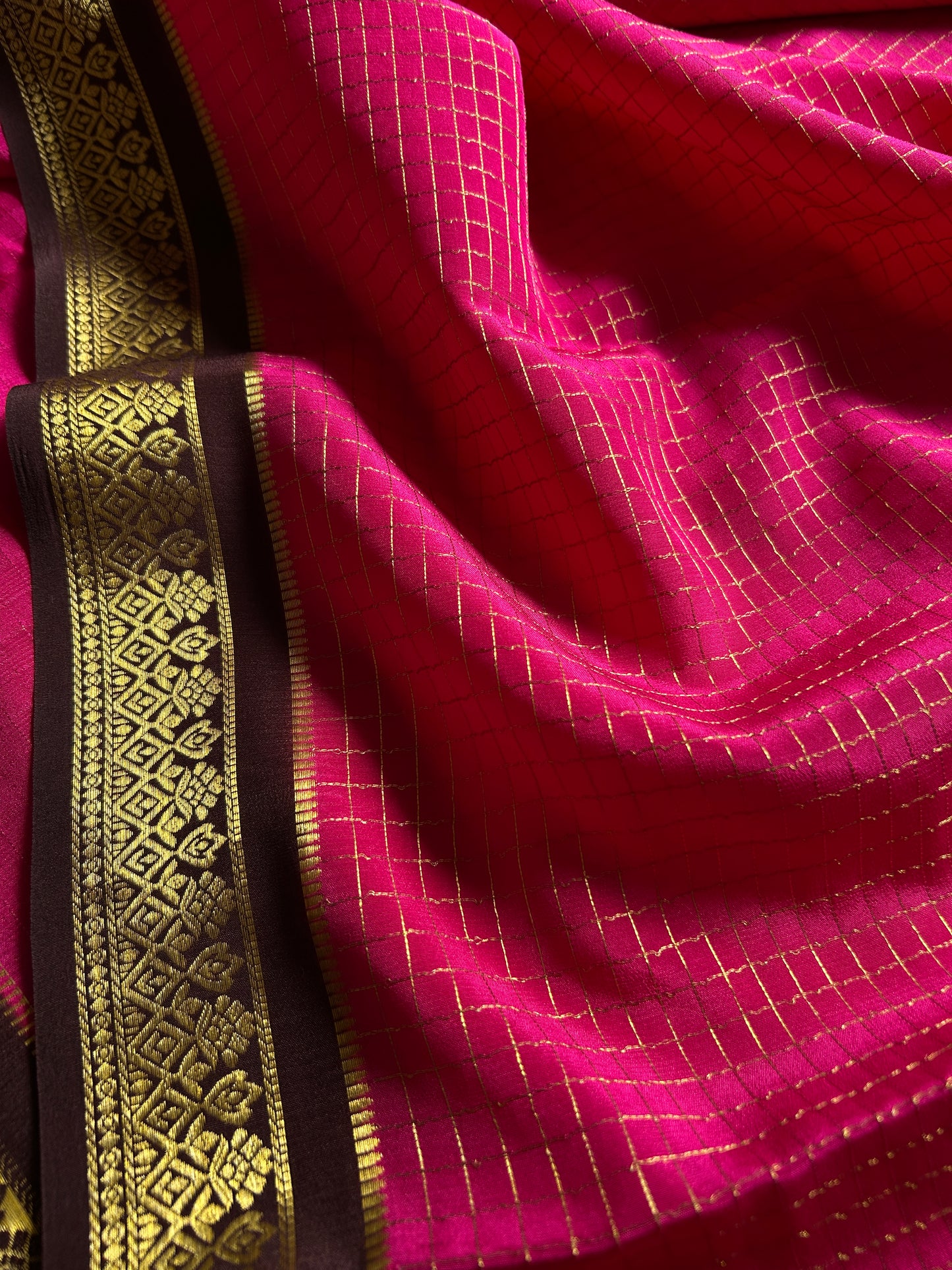 Vishakha (2D) : Rani pink-chocolate brown
