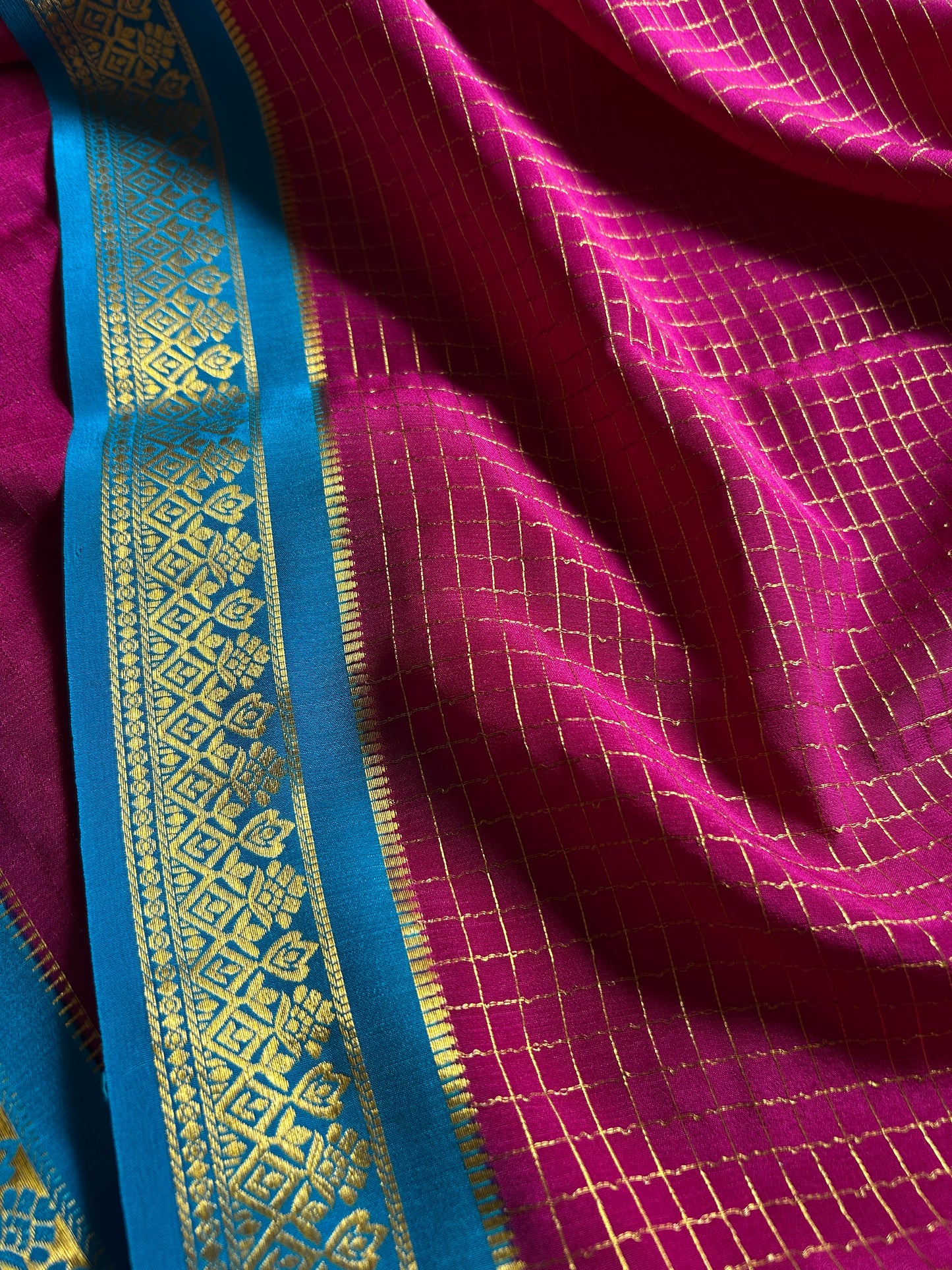 Vishakha (2D) : Magenta-ananda blue