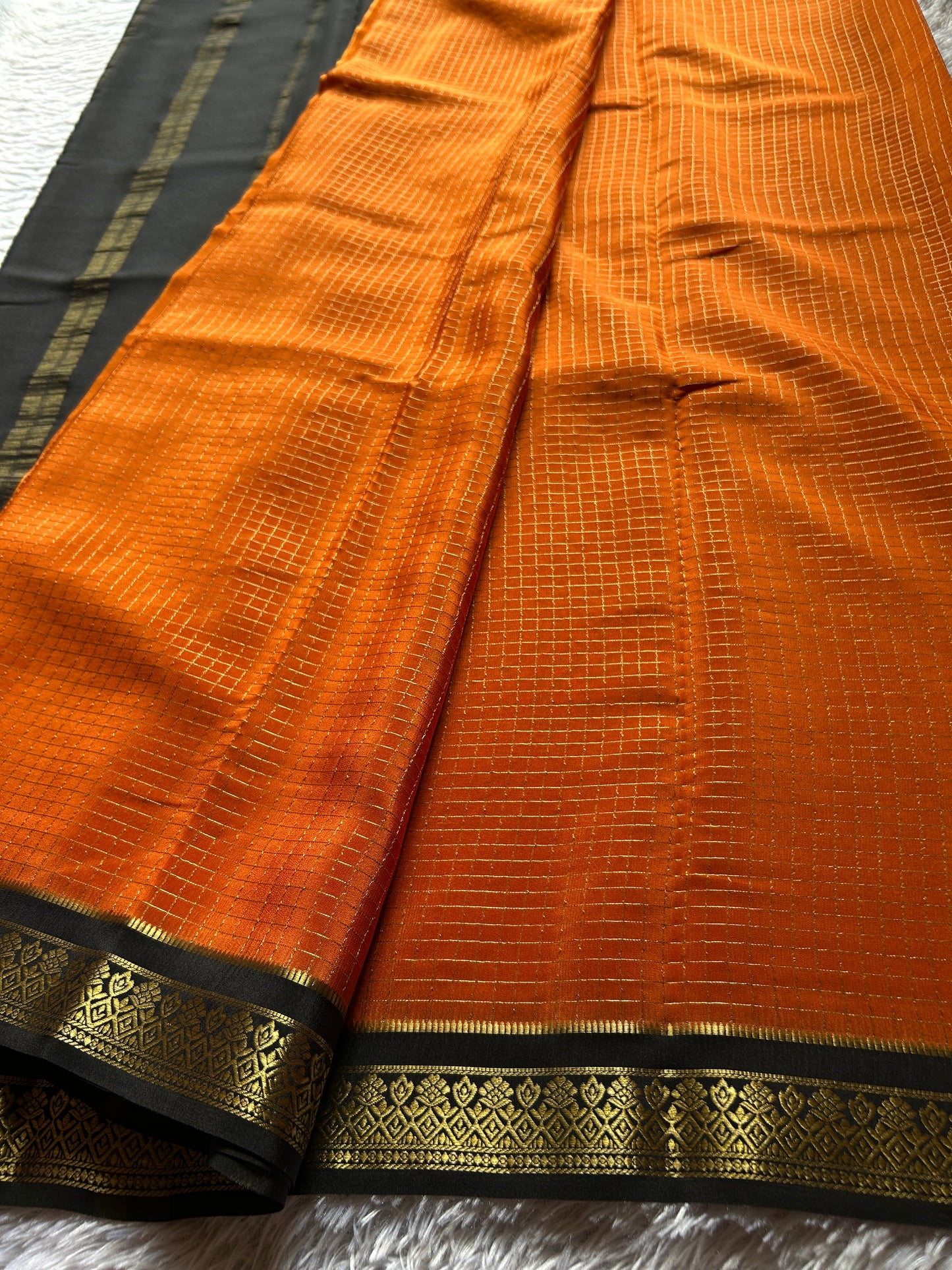 Vishakha (2D) : Rust orange-black