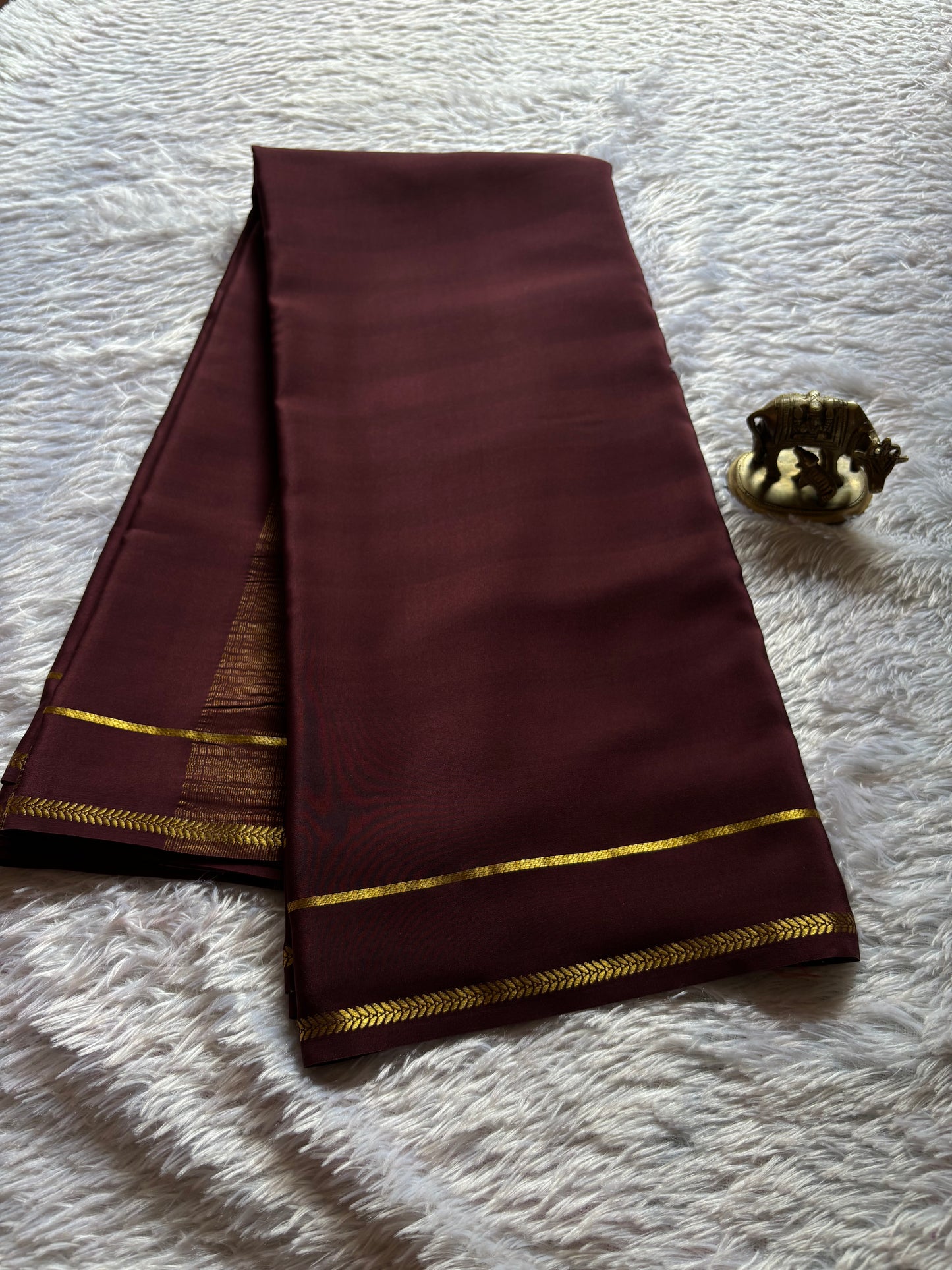 Vinaya : Solid Chocolate brown