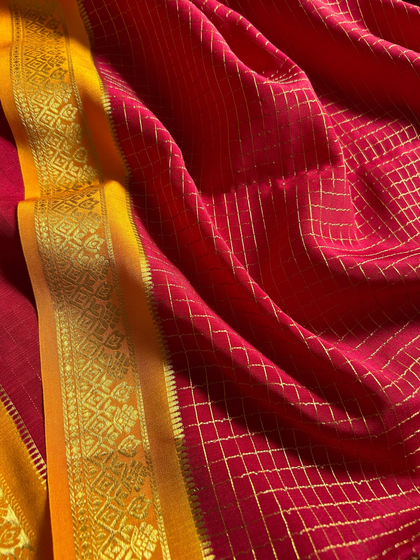 Vishakha (2D) : Dark red-golden yellow