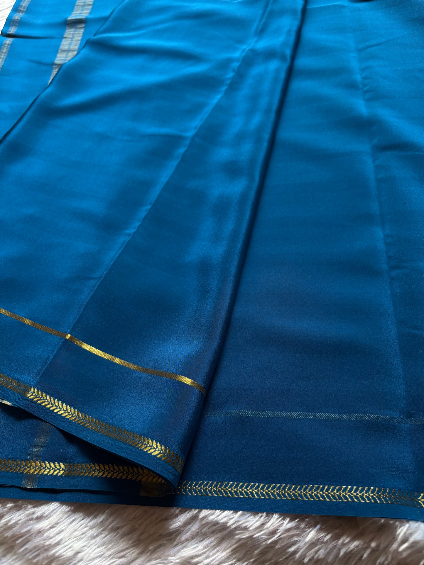 Vinaya : Solid Teal blue