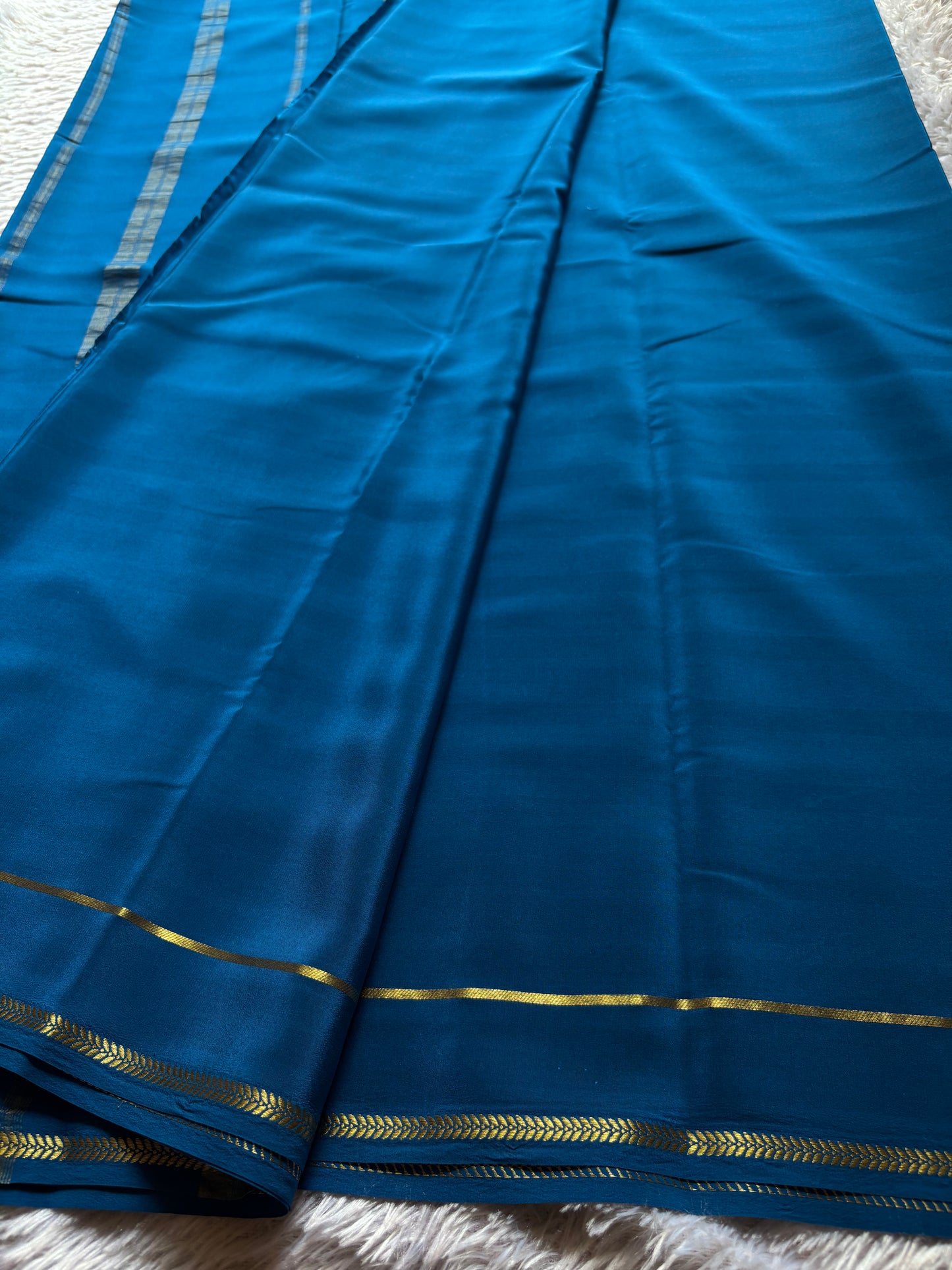 Vinaya : Solid Teal blue