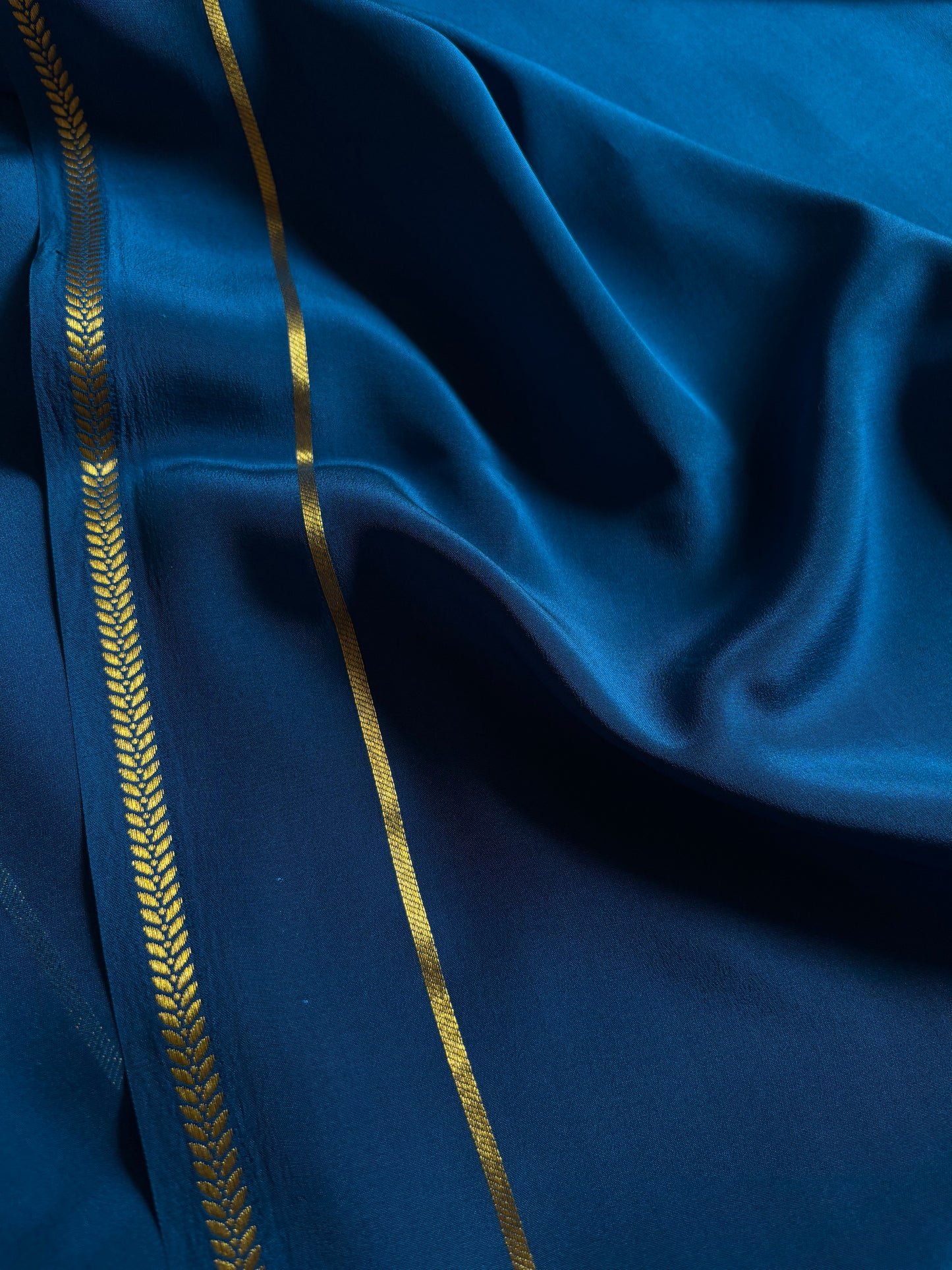 Vinaya : Solid Teal blue