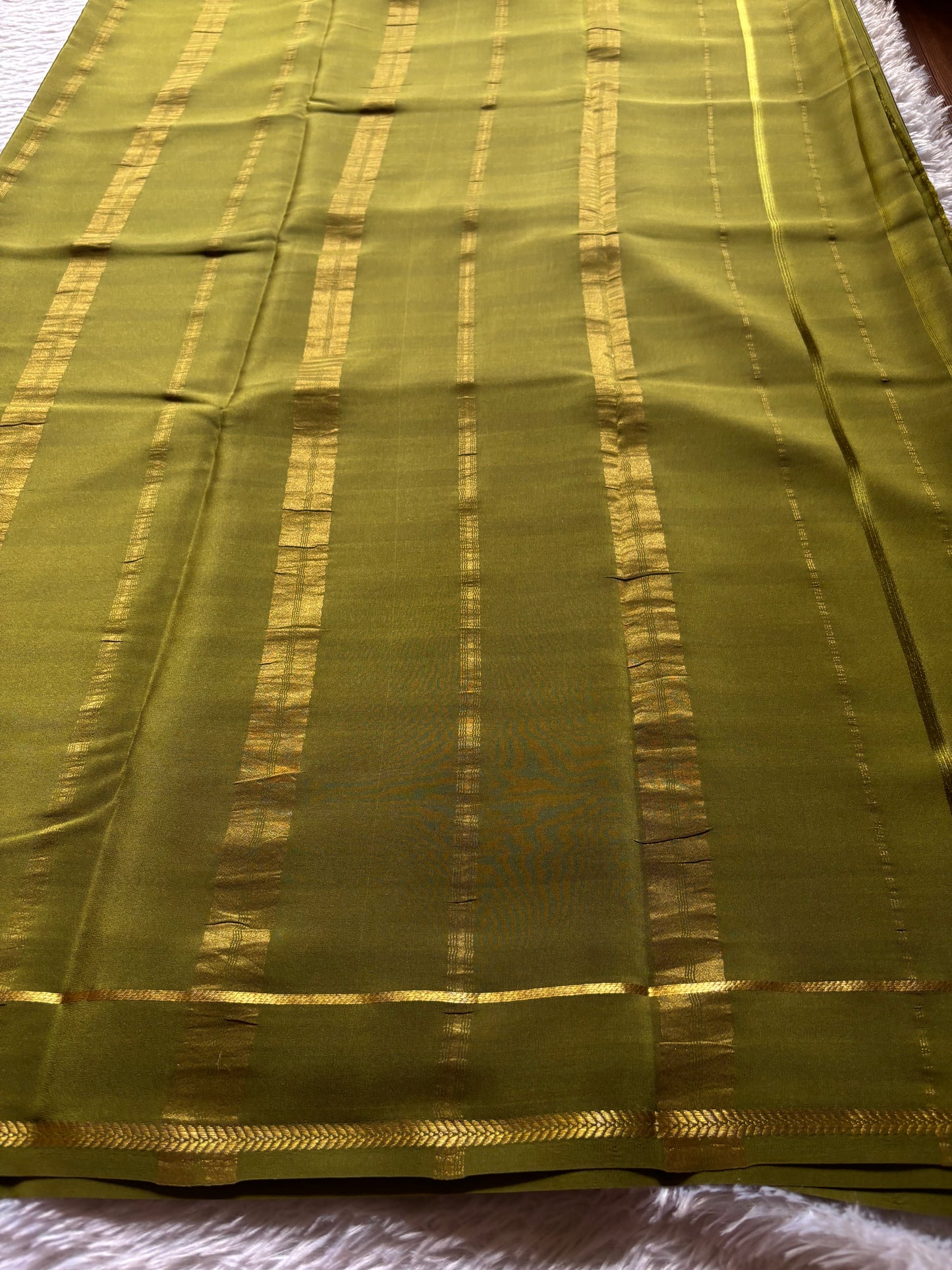 Vinaya : Solid Moss green