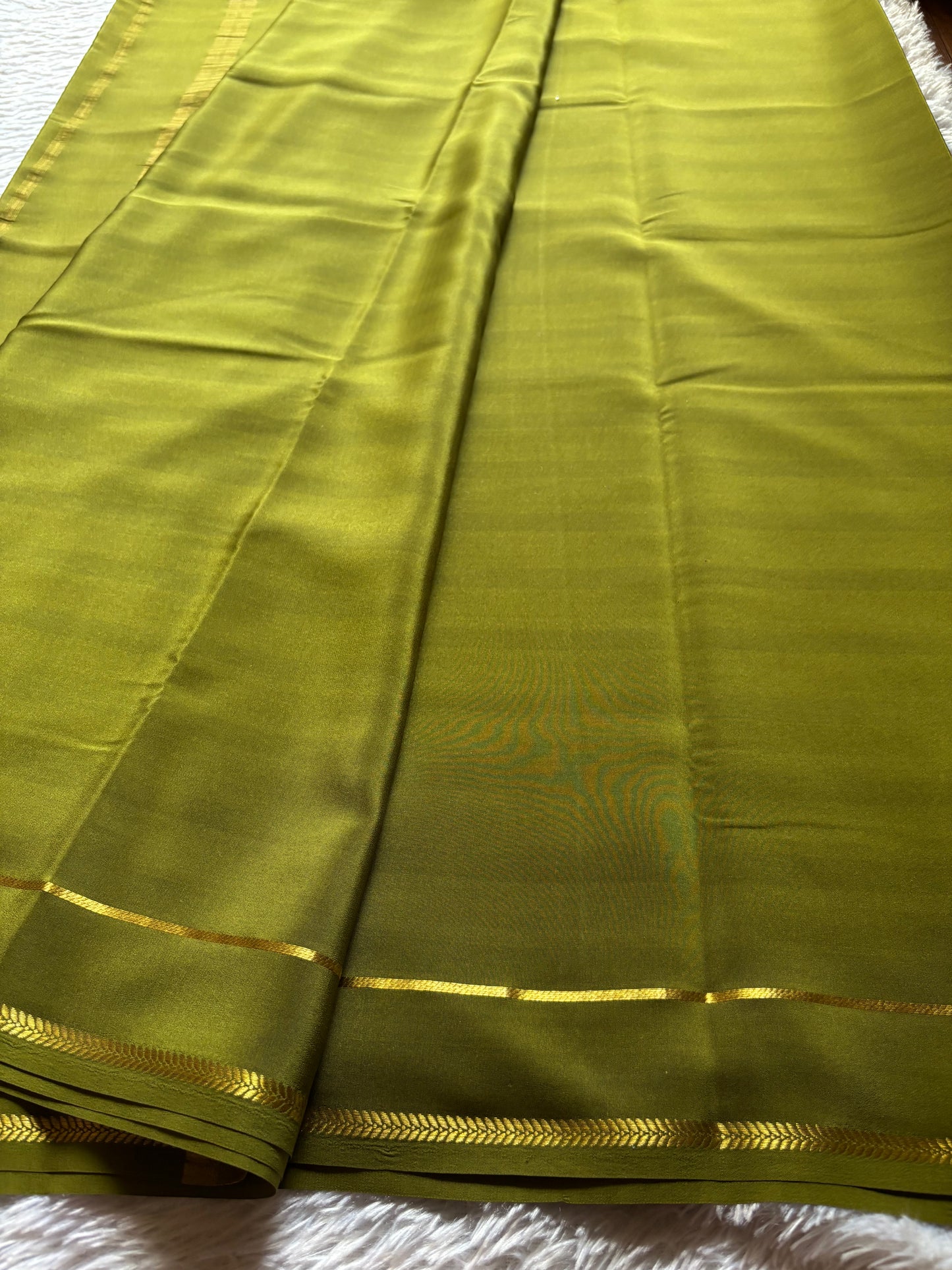 Vinaya : Solid Moss green