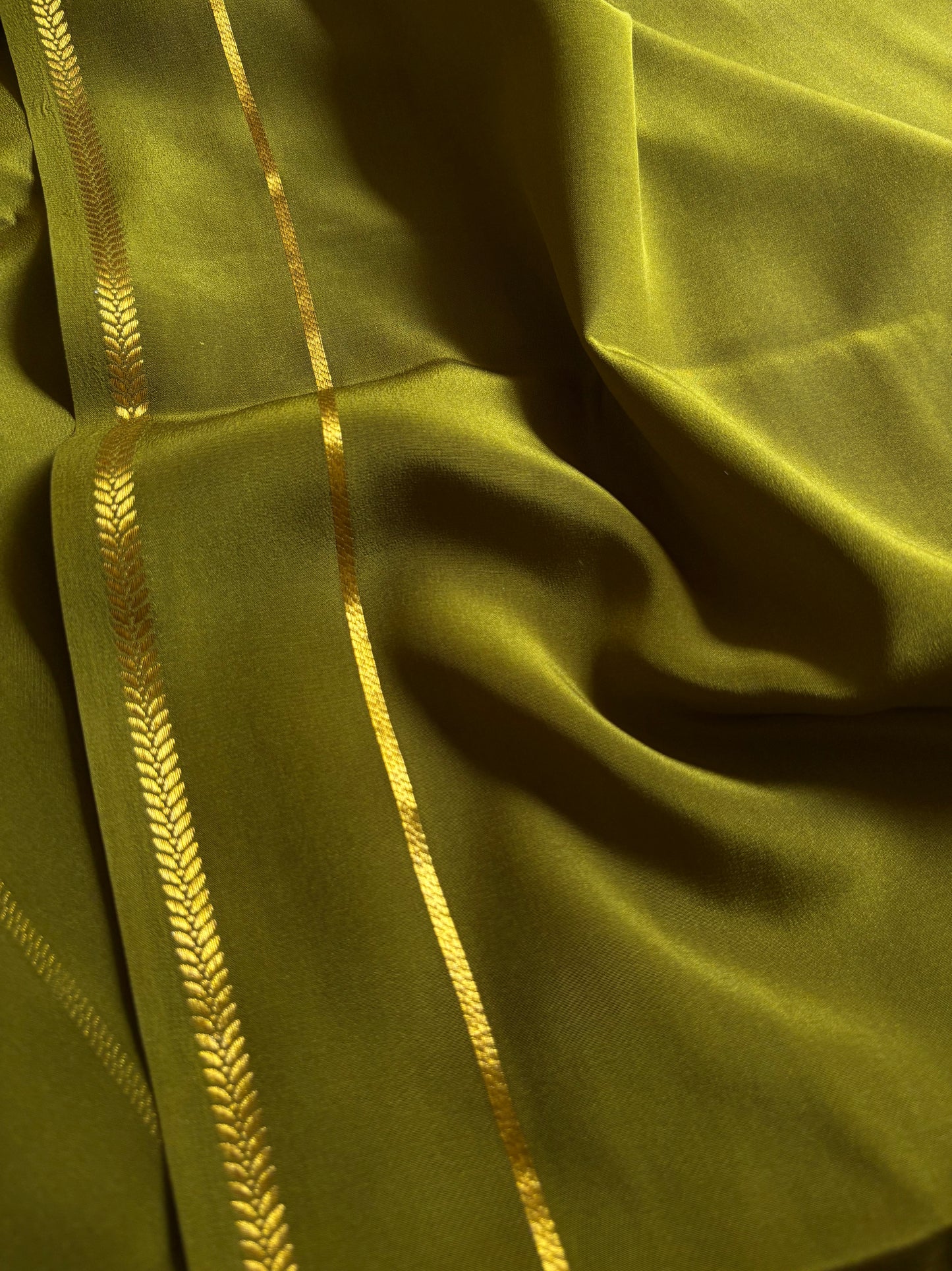 Vinaya : Solid Moss green