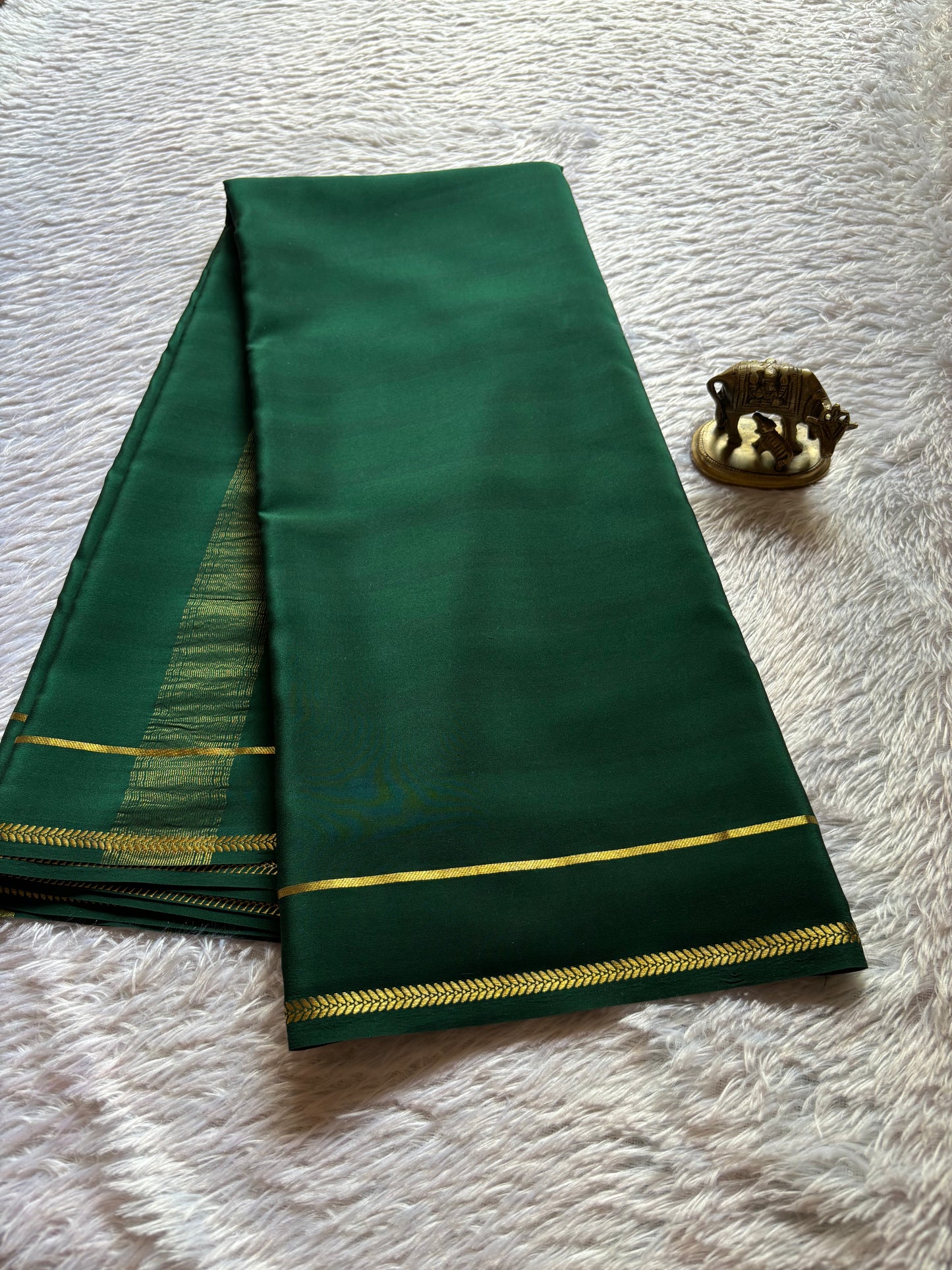 Vinaya : Solid Bottle green
