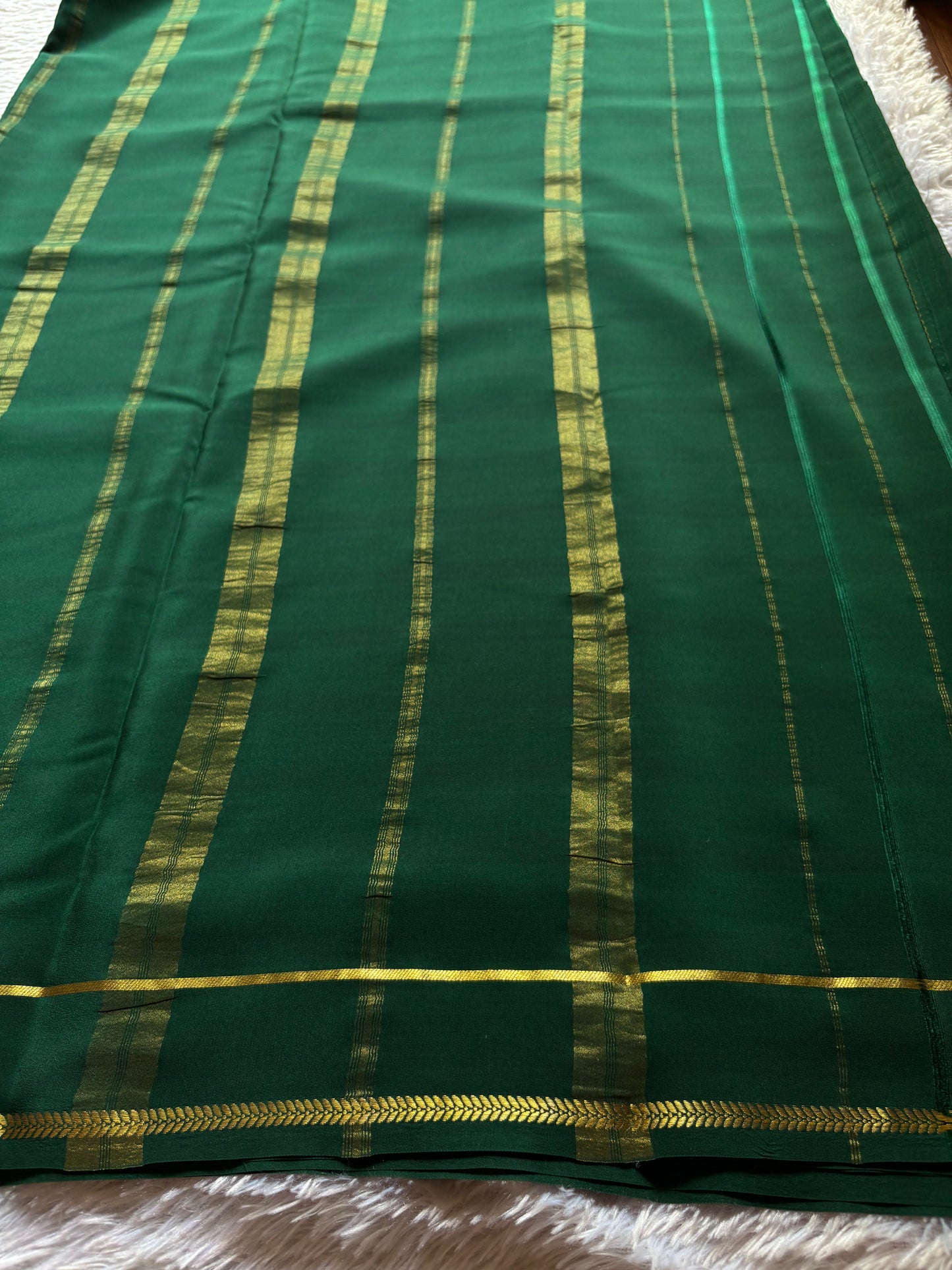 Vinaya : Solid Bottle green