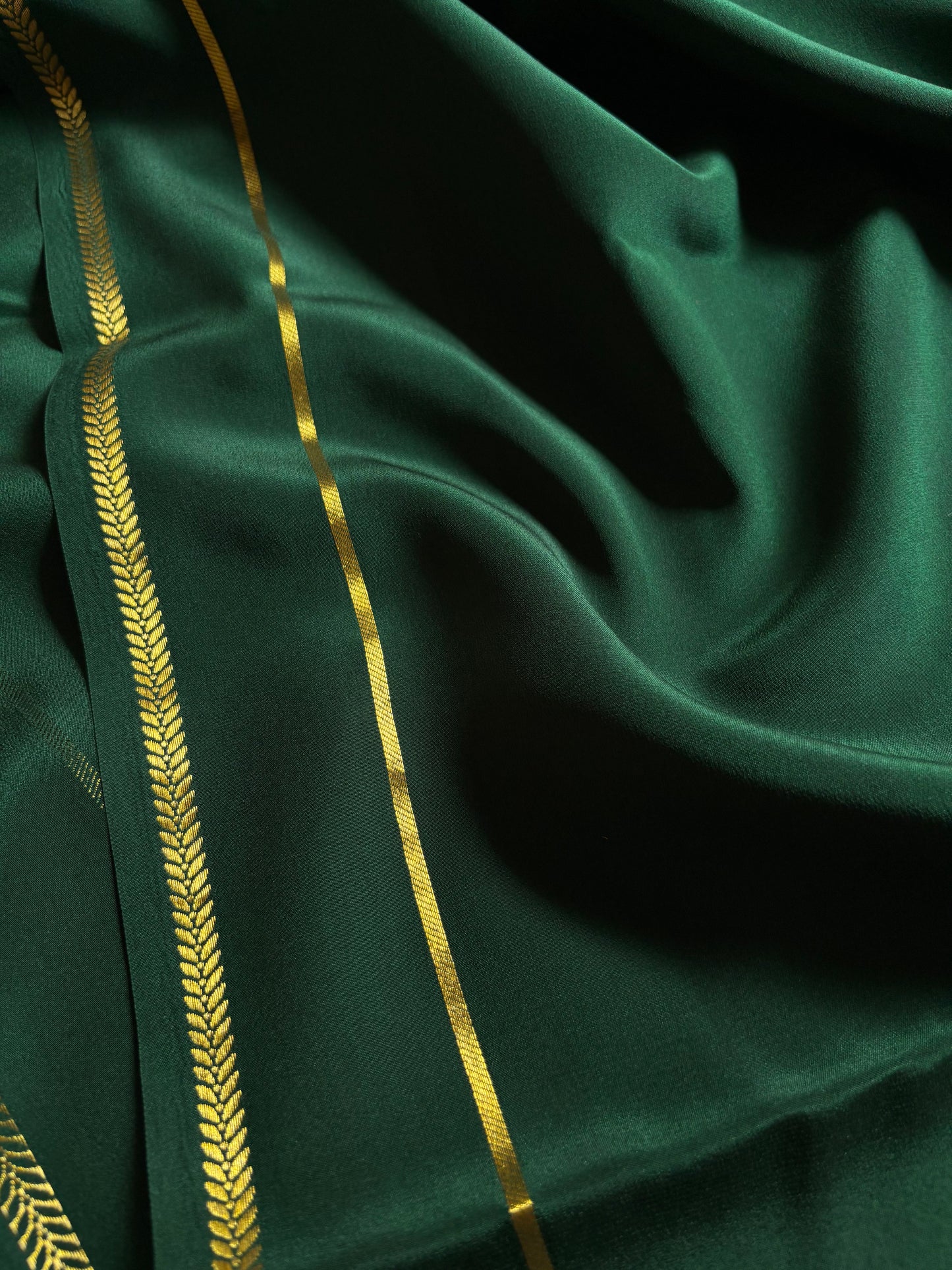 Vinaya : Solid Bottle green