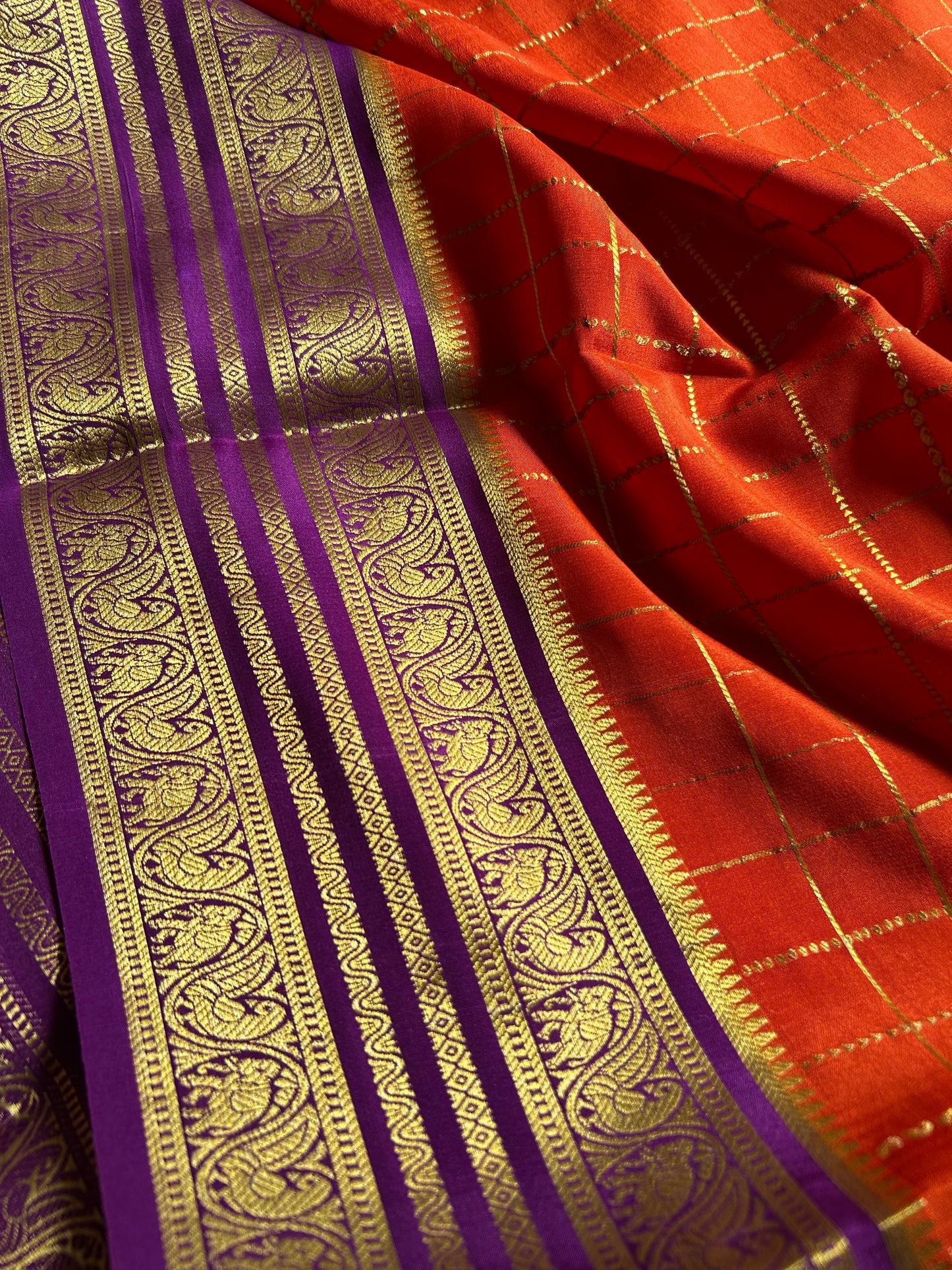 Ganga (3D) : Dark orange-green-purple
