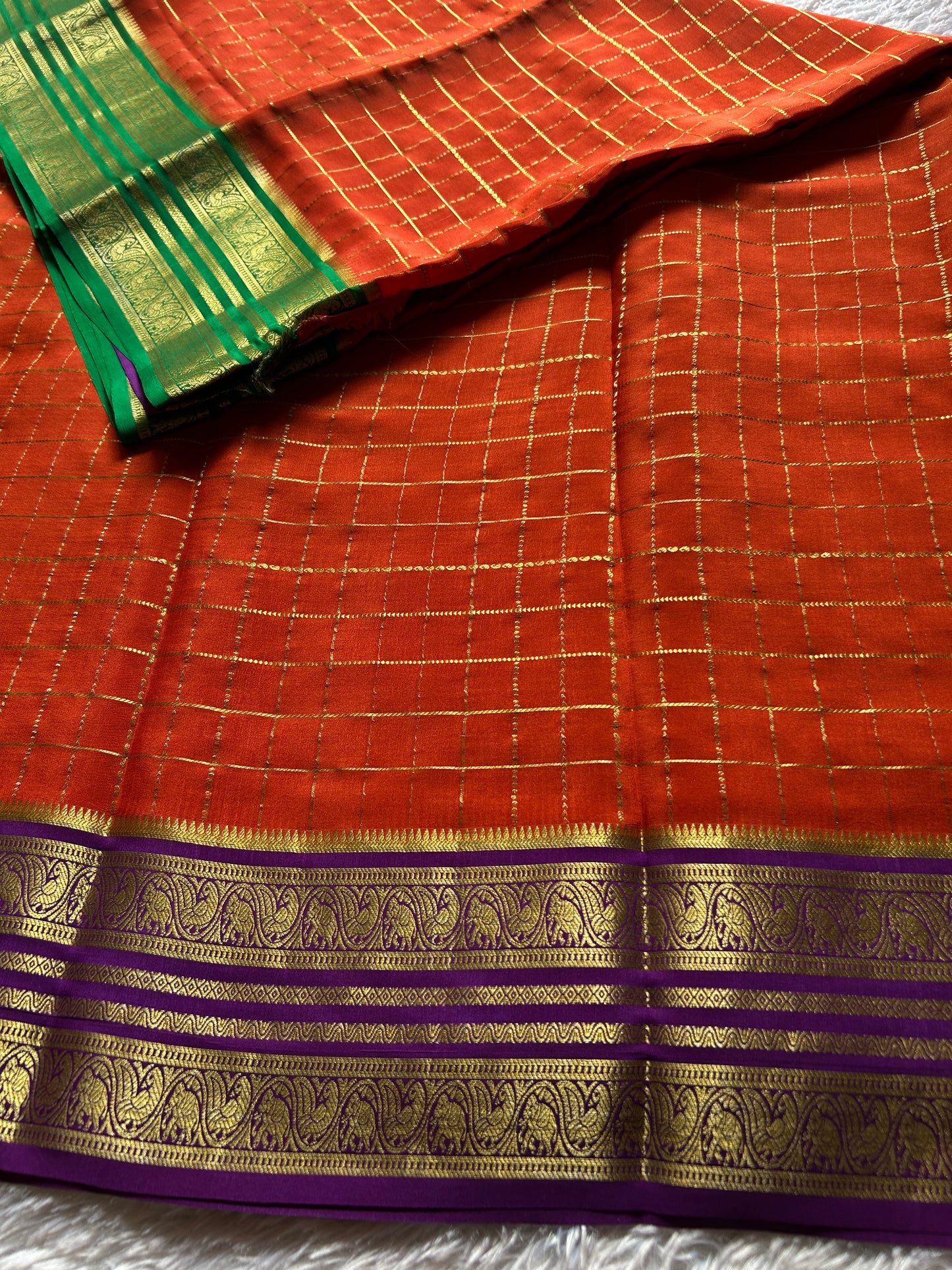 Ganga (3D) : Dark orange-green-purple