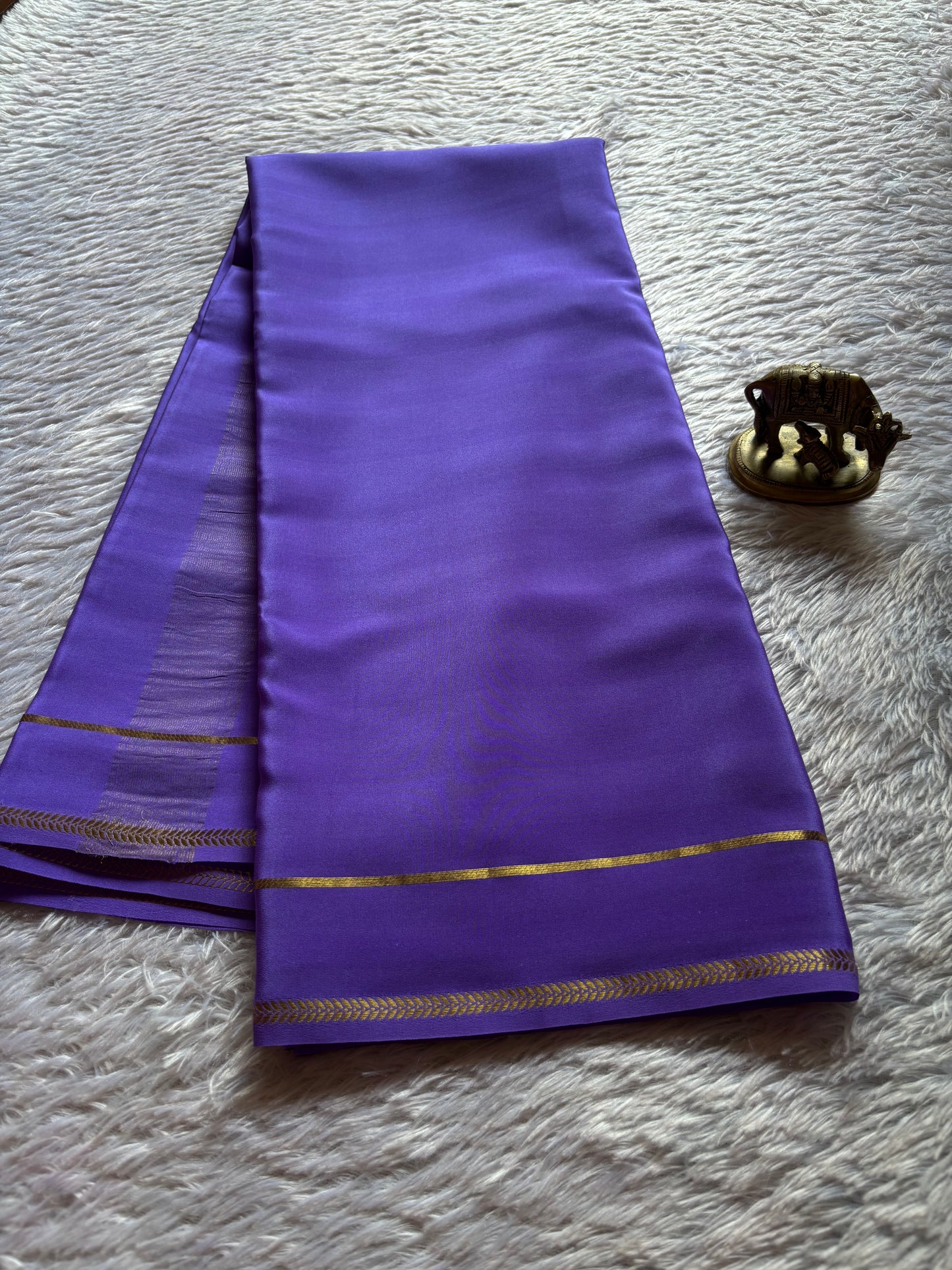Vinaya : Solid Lavender
