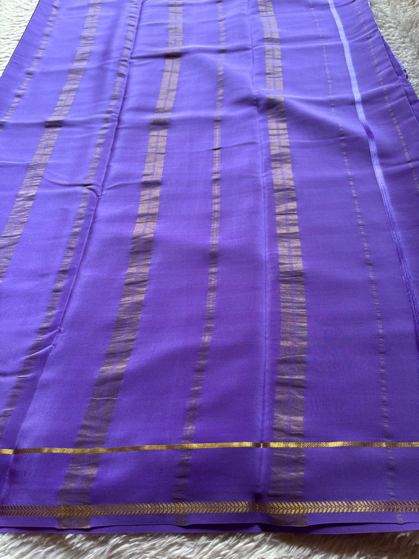 Vinaya : Solid Lavender