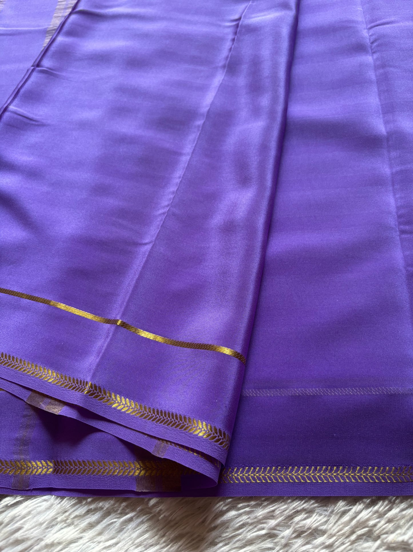 Vinaya : Solid Lavender