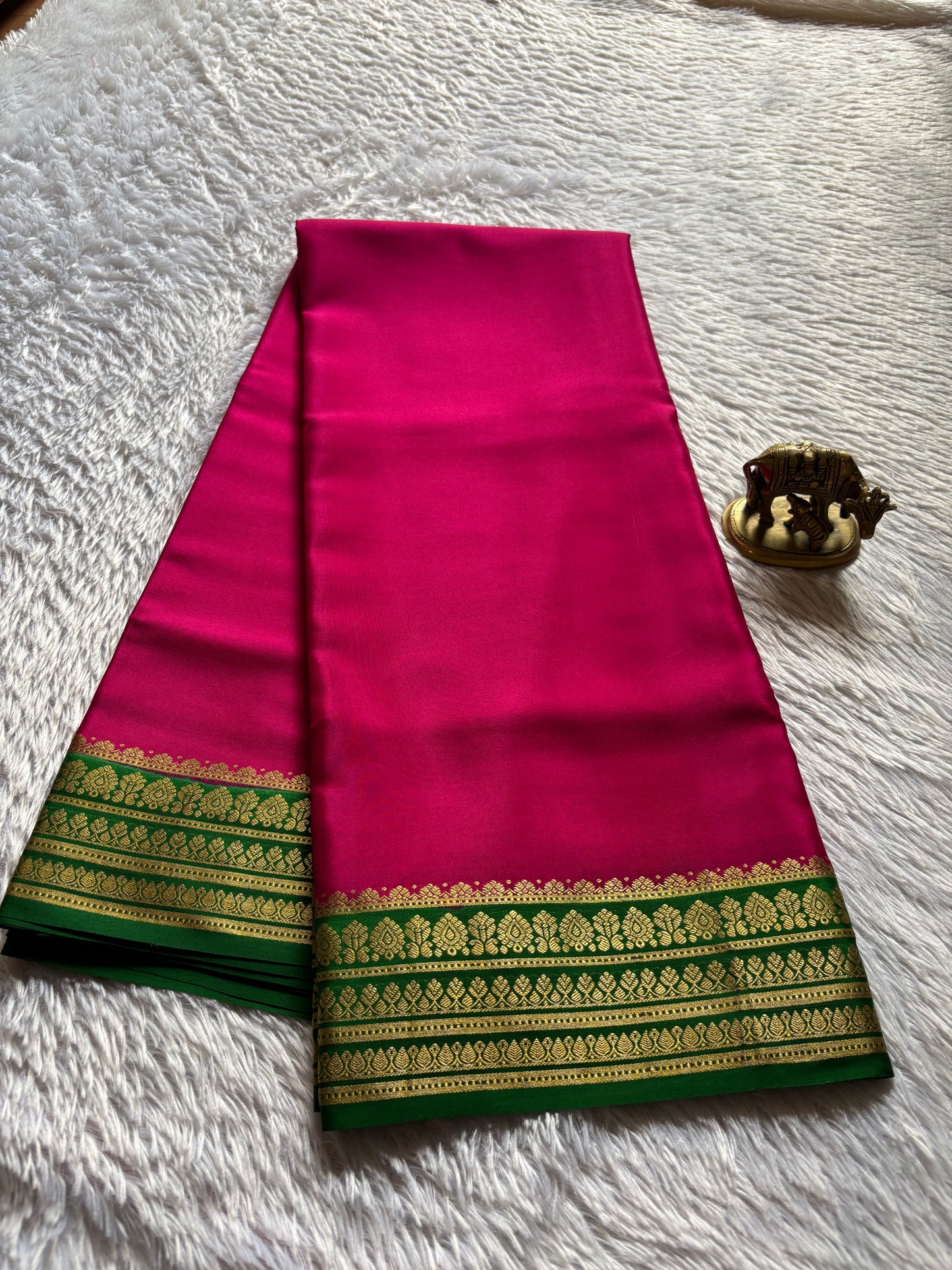 Manasa (2D) : Pink-green
