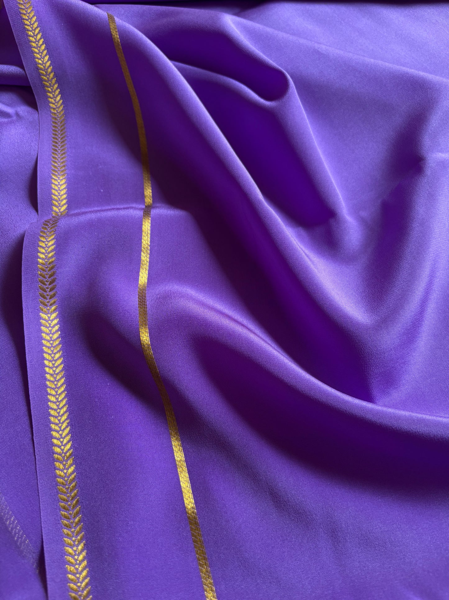 Vinaya : Solid Lavender