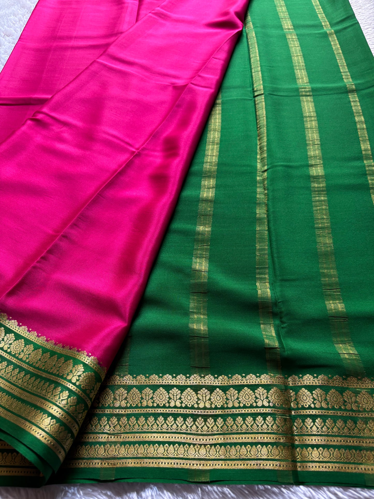 Manasa (2D) : Pink-green