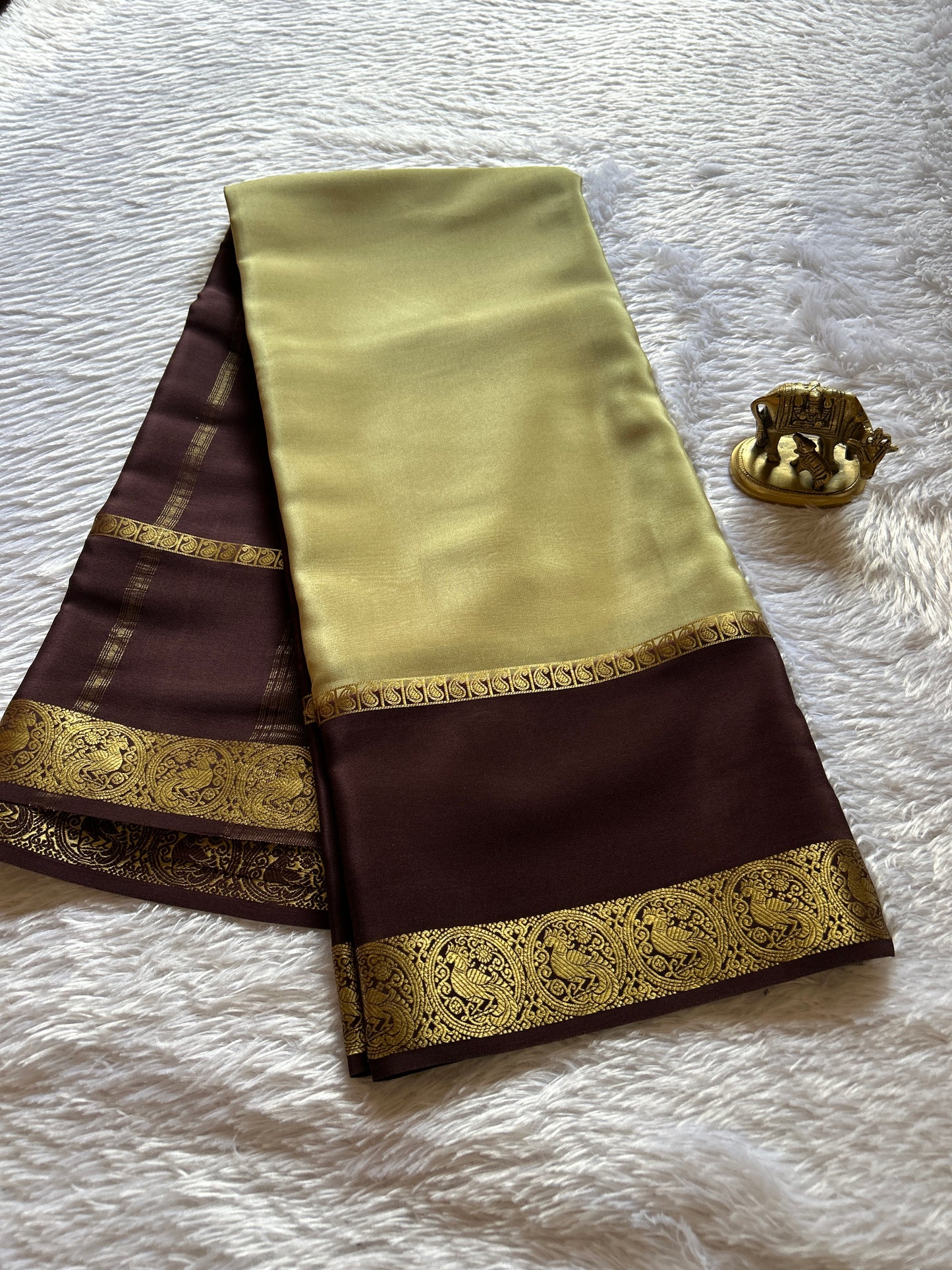 Mandakini (2D) : Off white-deep brown