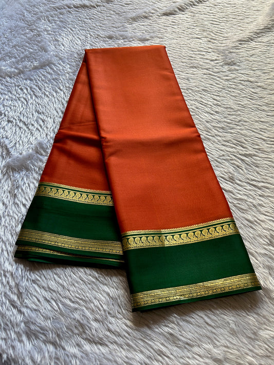 Arathi (2D) : Dark orange-bottle green