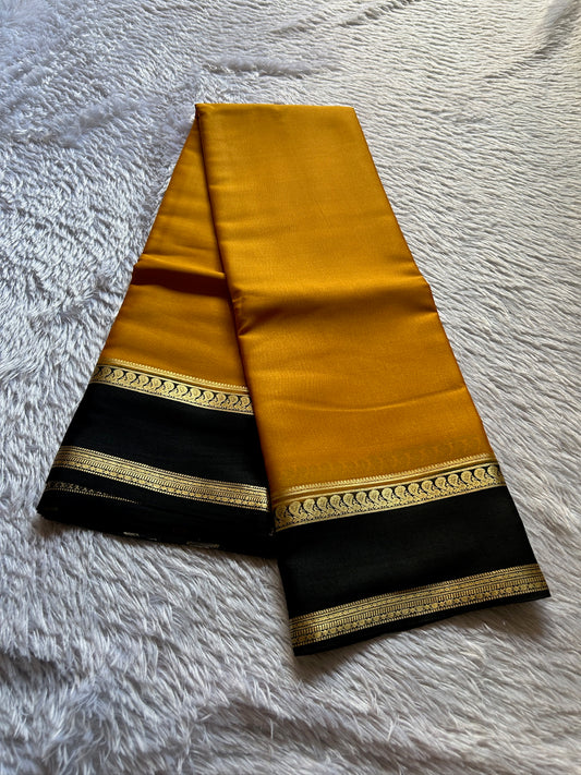 Arathi (2D) : Golden yellow-black