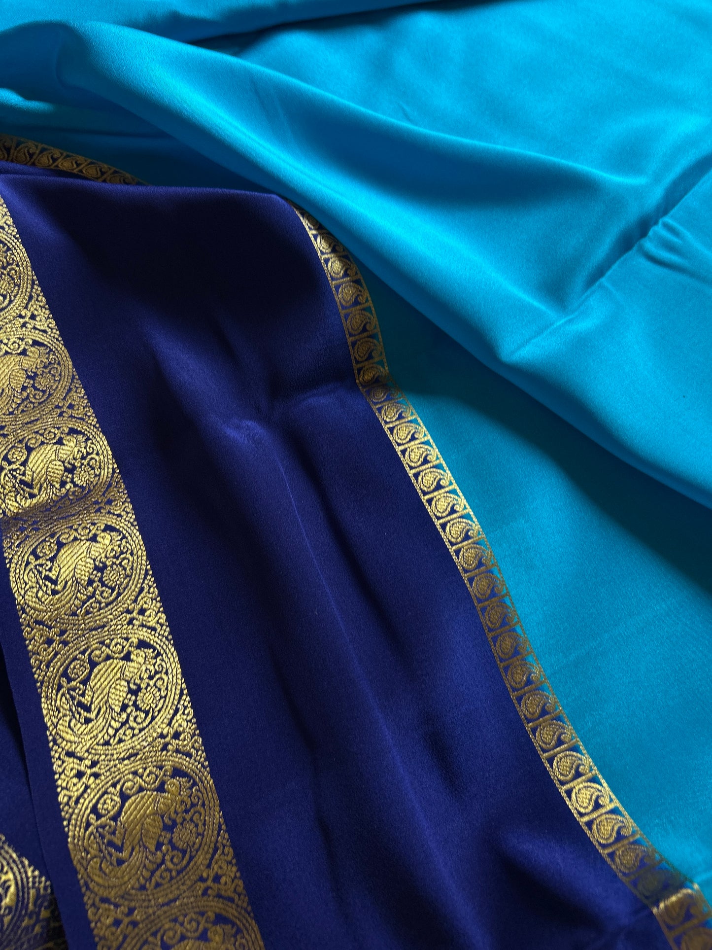 Mandakini (2D) : Ananda blue-navy blue