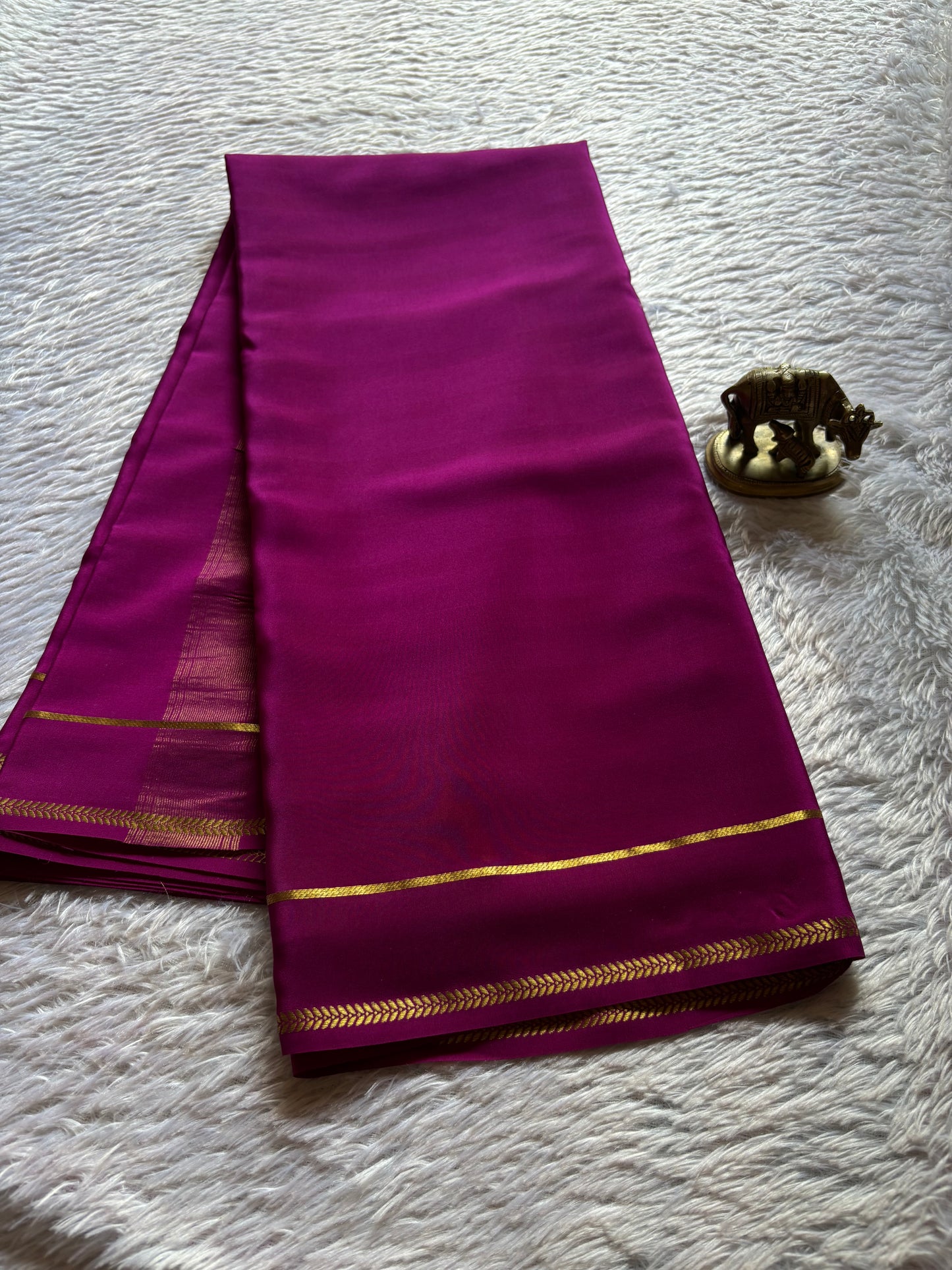 Vinaya : Solid Dark magenta