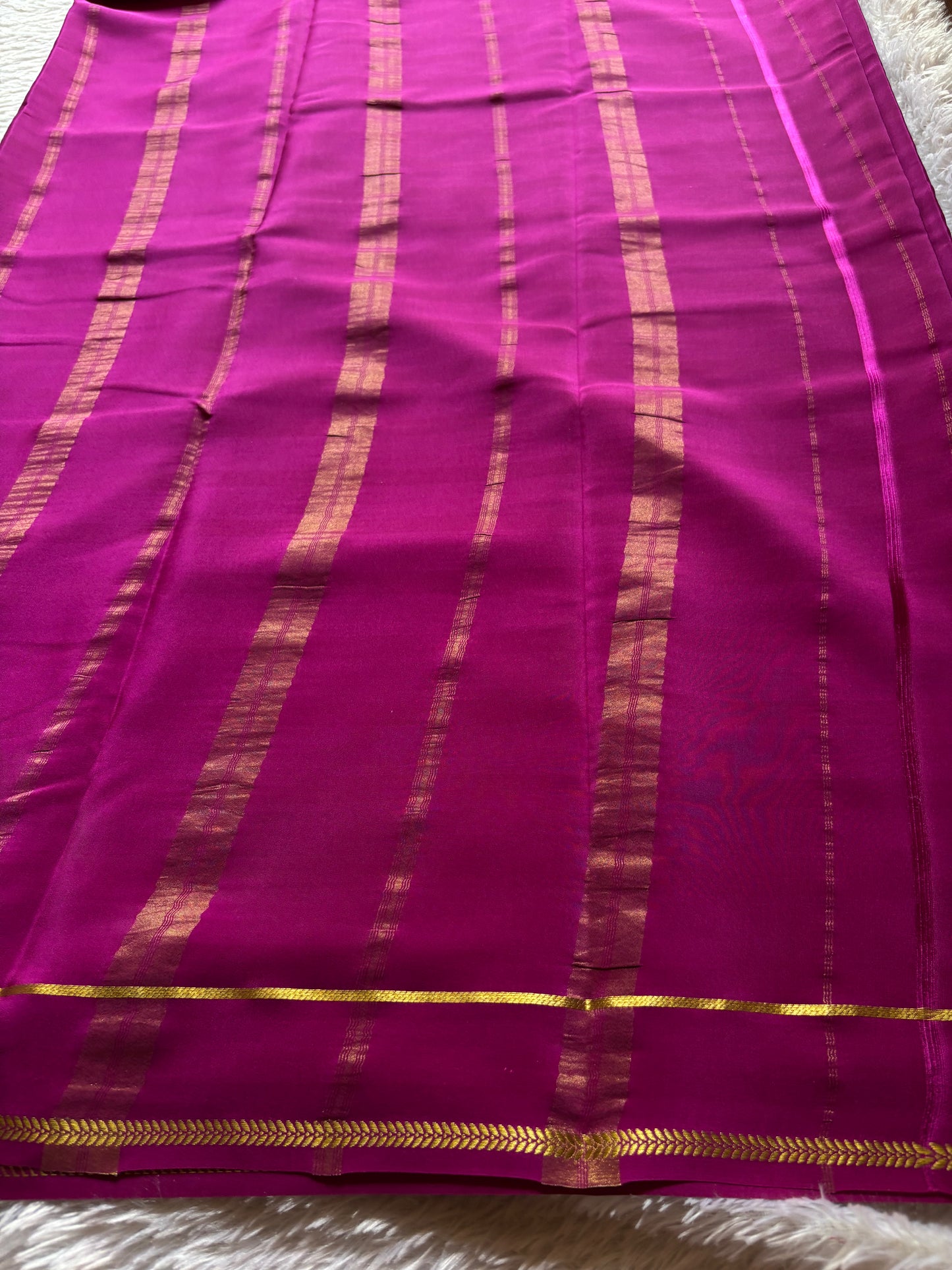 Vinaya : Solid Dark magenta