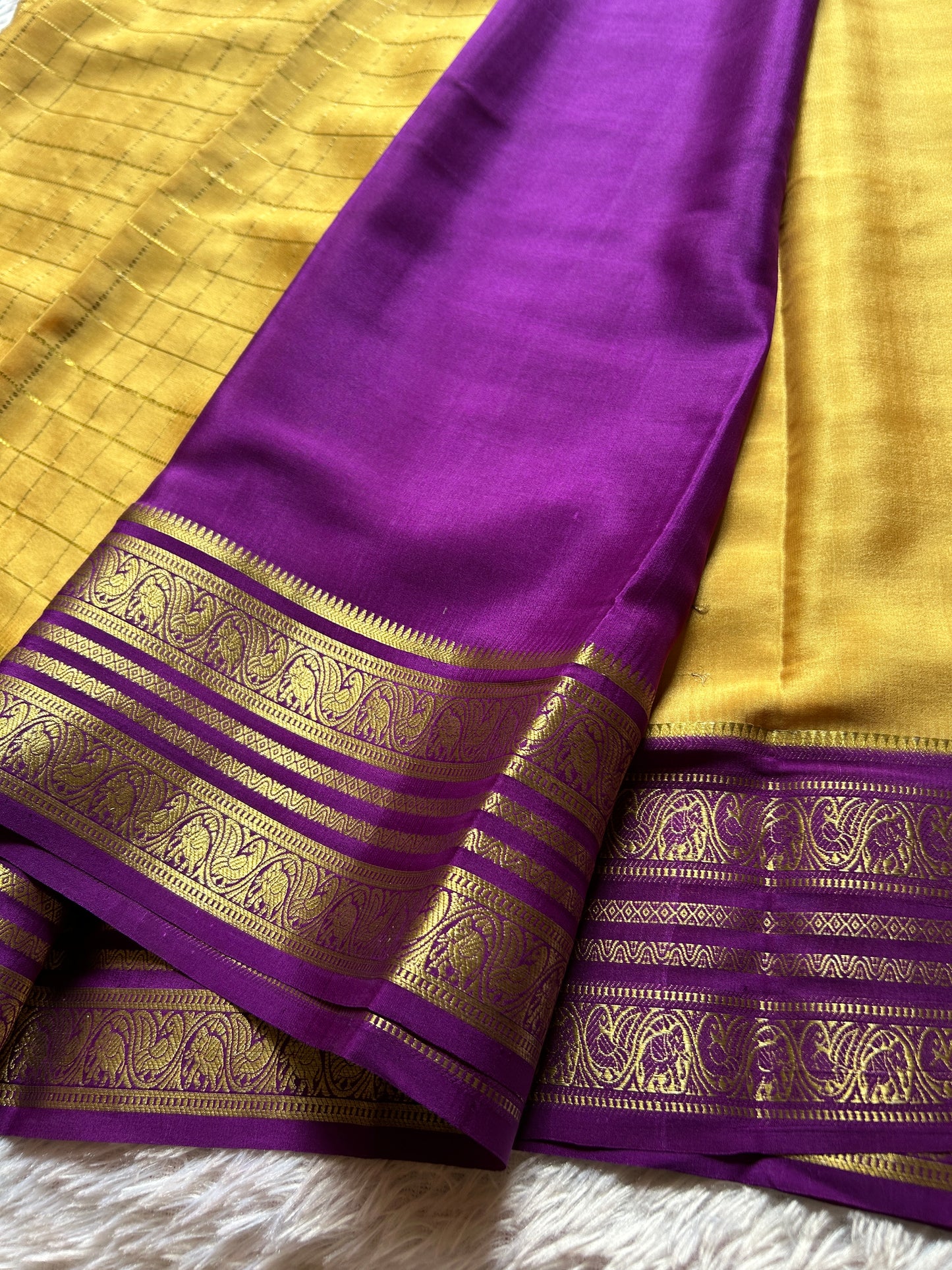 Ganga (3D) : Mustard yellow-green-purple