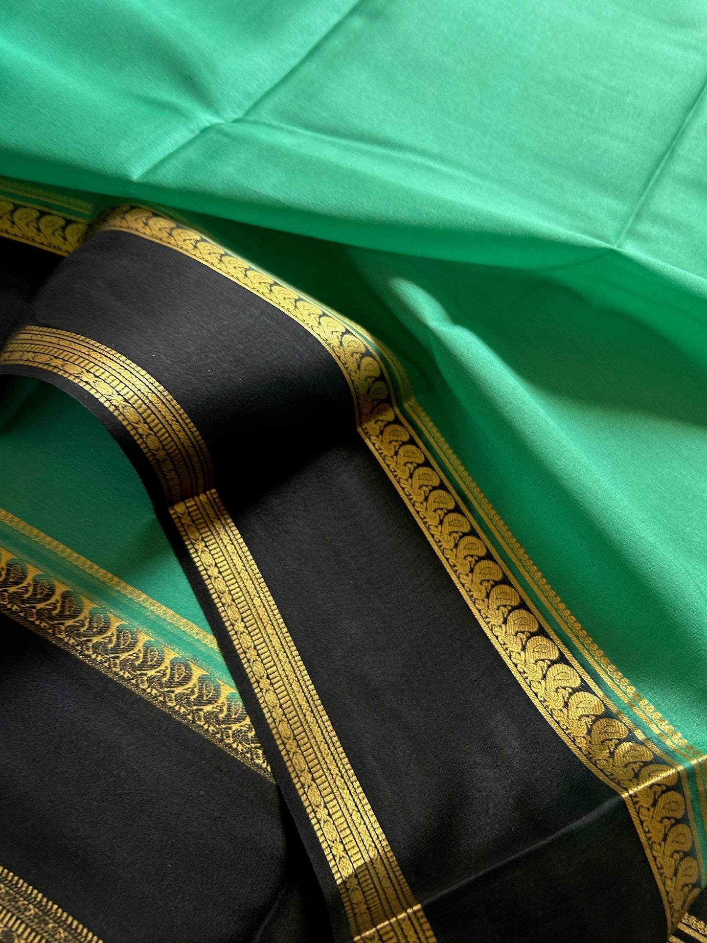 Arathi (2D) : Turquoise-black